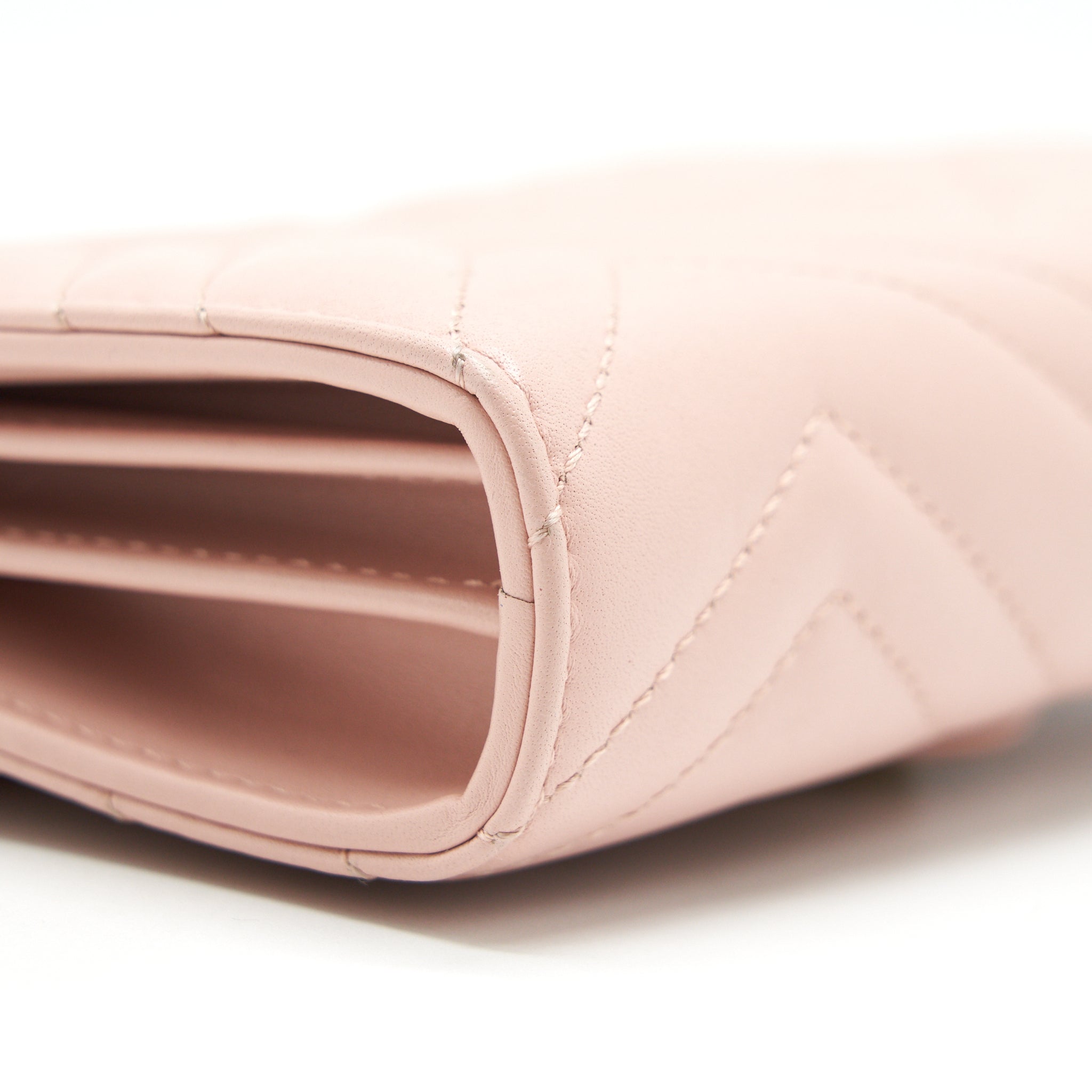 gucci-gg-marmont-matelasse-mini-bag-pink