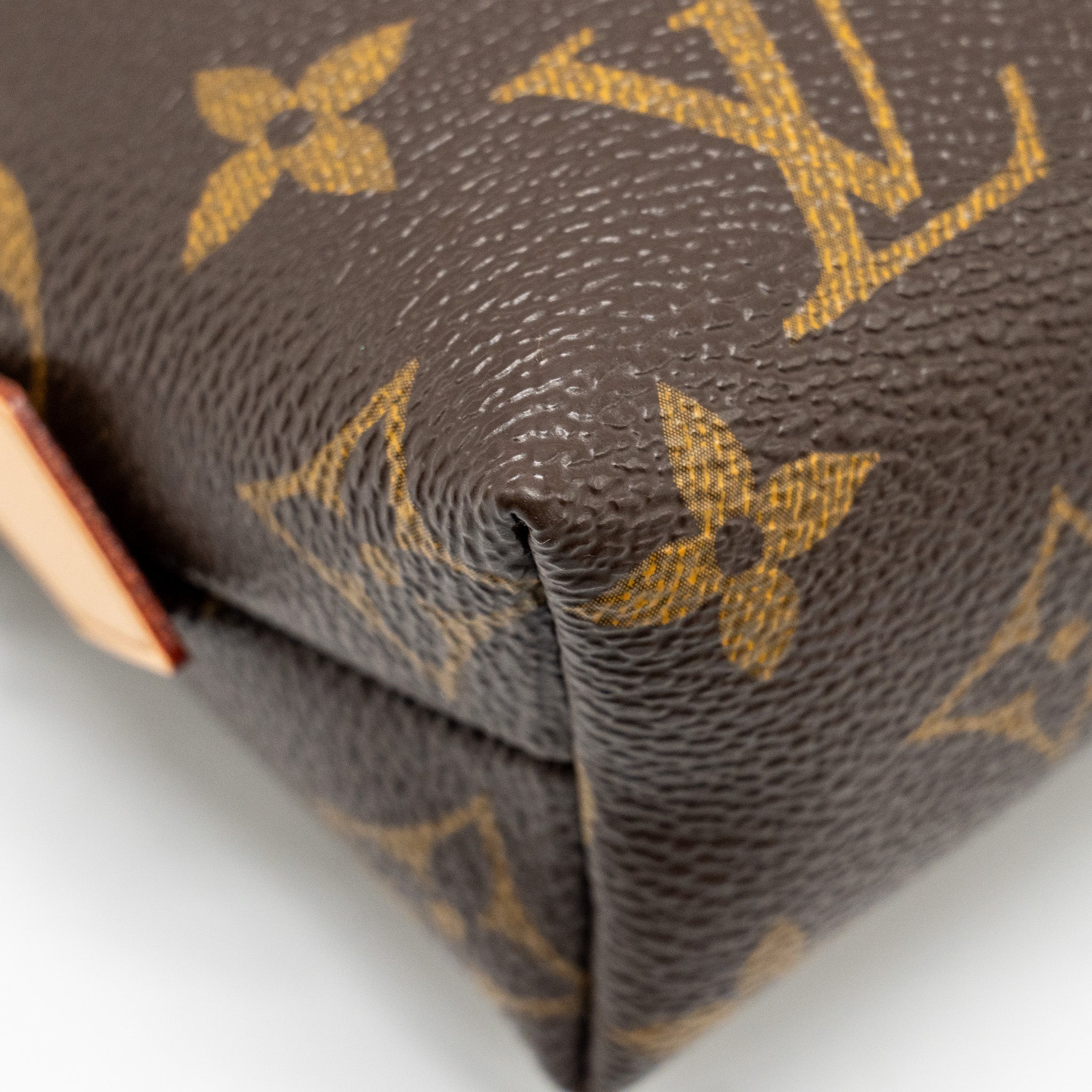 louis-vuitton-cosmetic-pouch-monogram-canvas-ghw-2