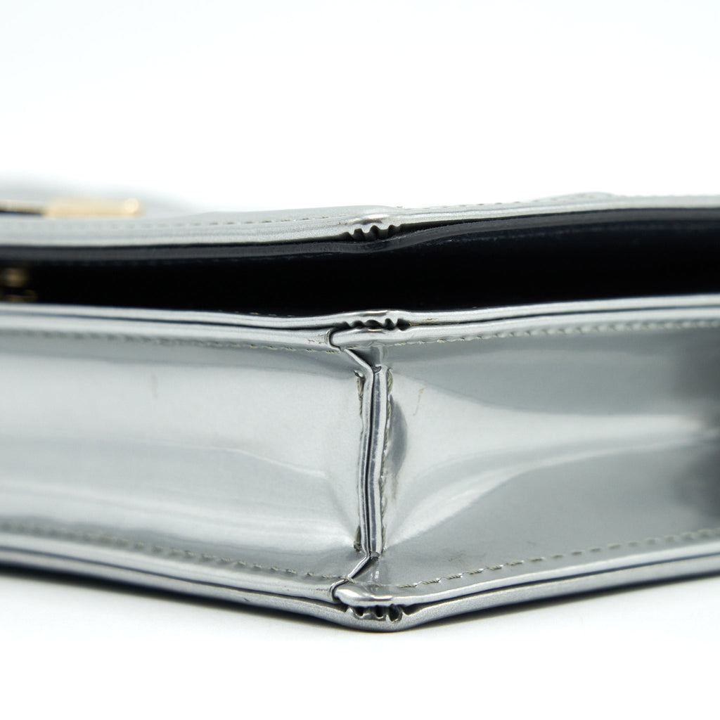 christian-dior-diorama-wallet-on-chain-in-metallic-silver-ghw