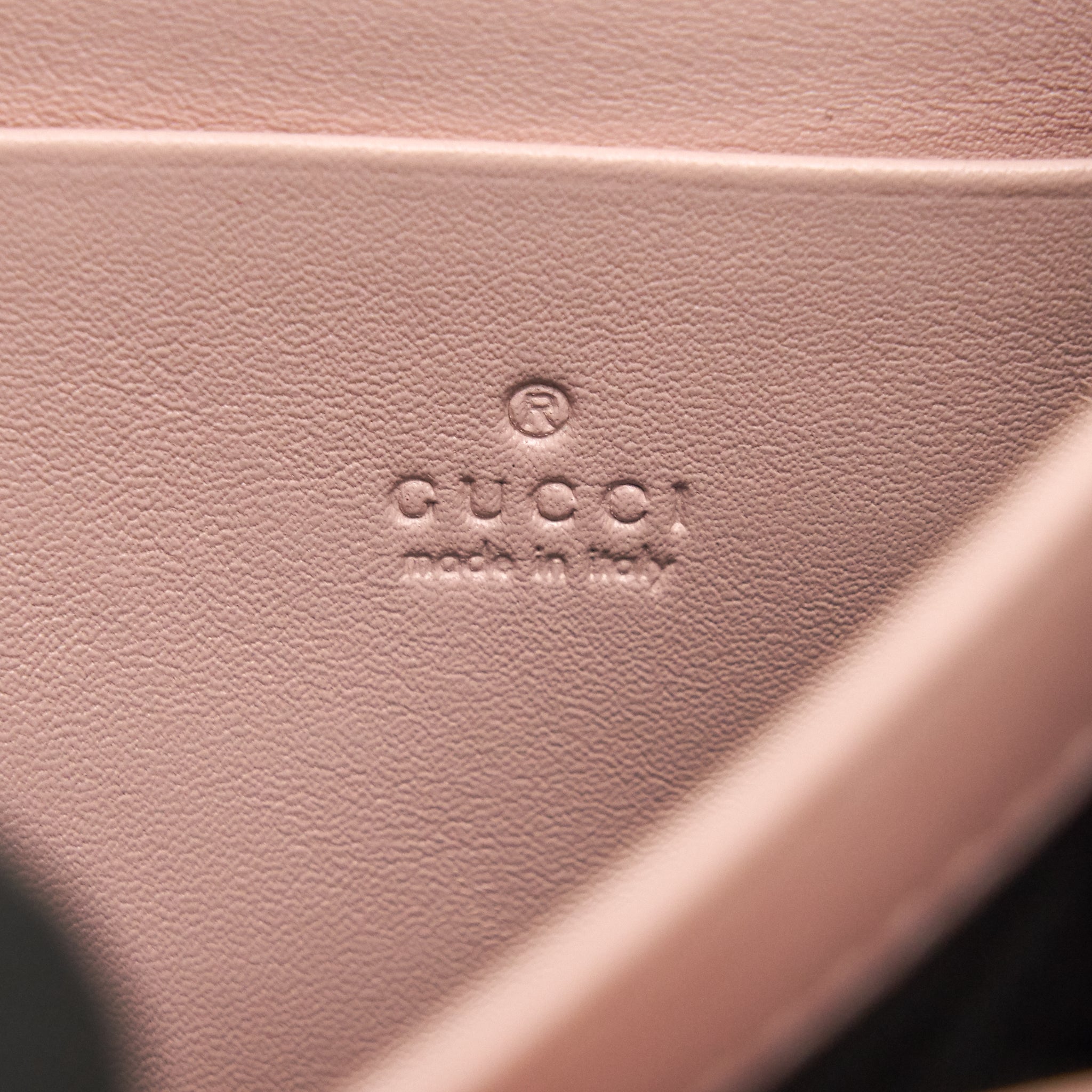 gucci-gg-marmont-matelasse-mini-bag-pink