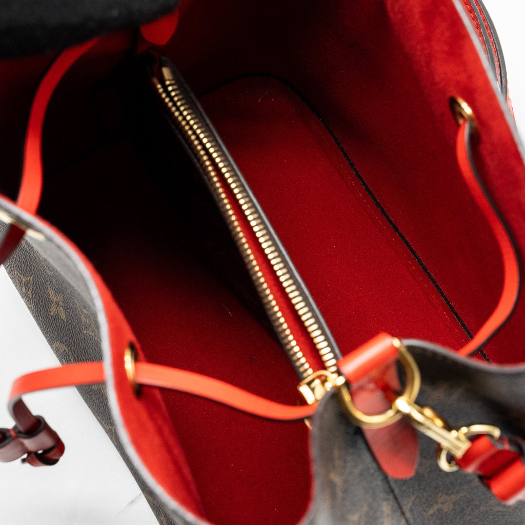 louis-vuitton-neonoe-monogram-canvas-red-ghw-1