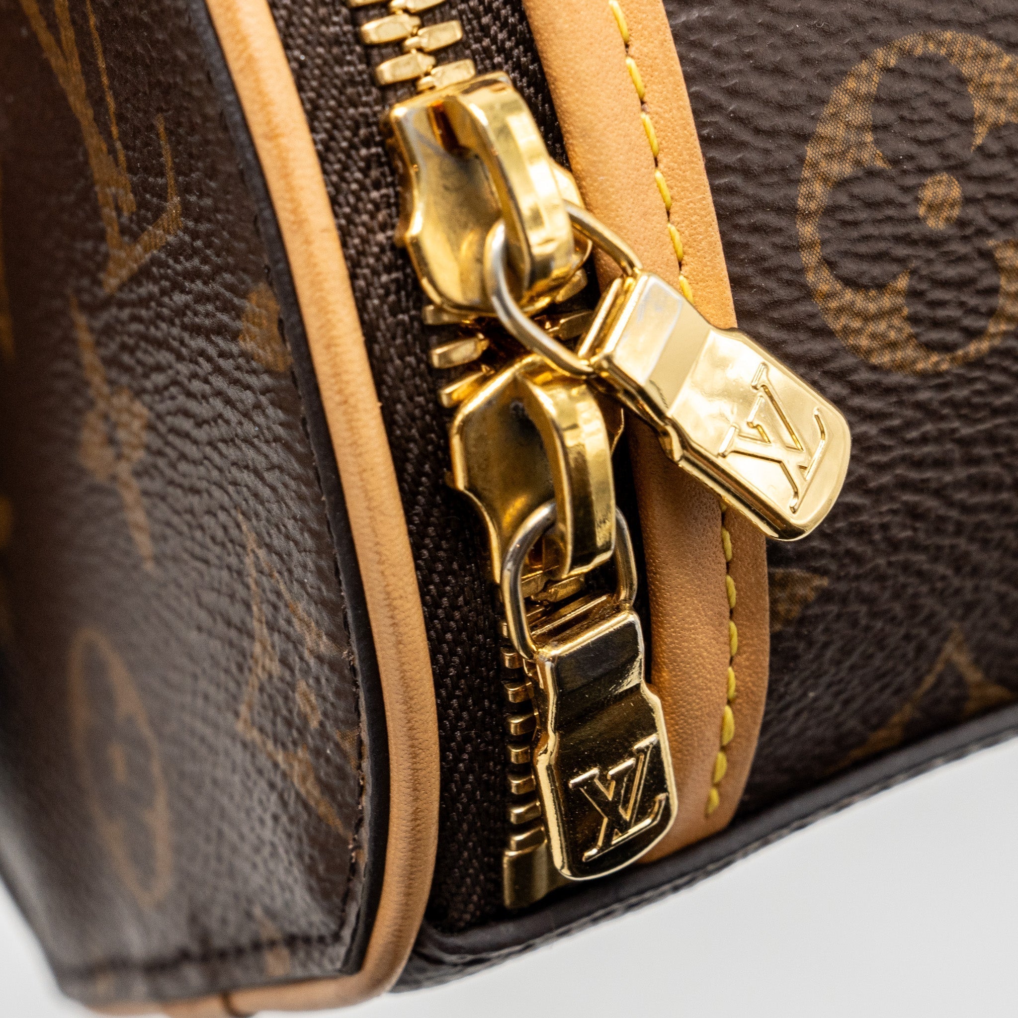 louis-vuitton-mini-boite-chapeau-monogram-canvas-ghw