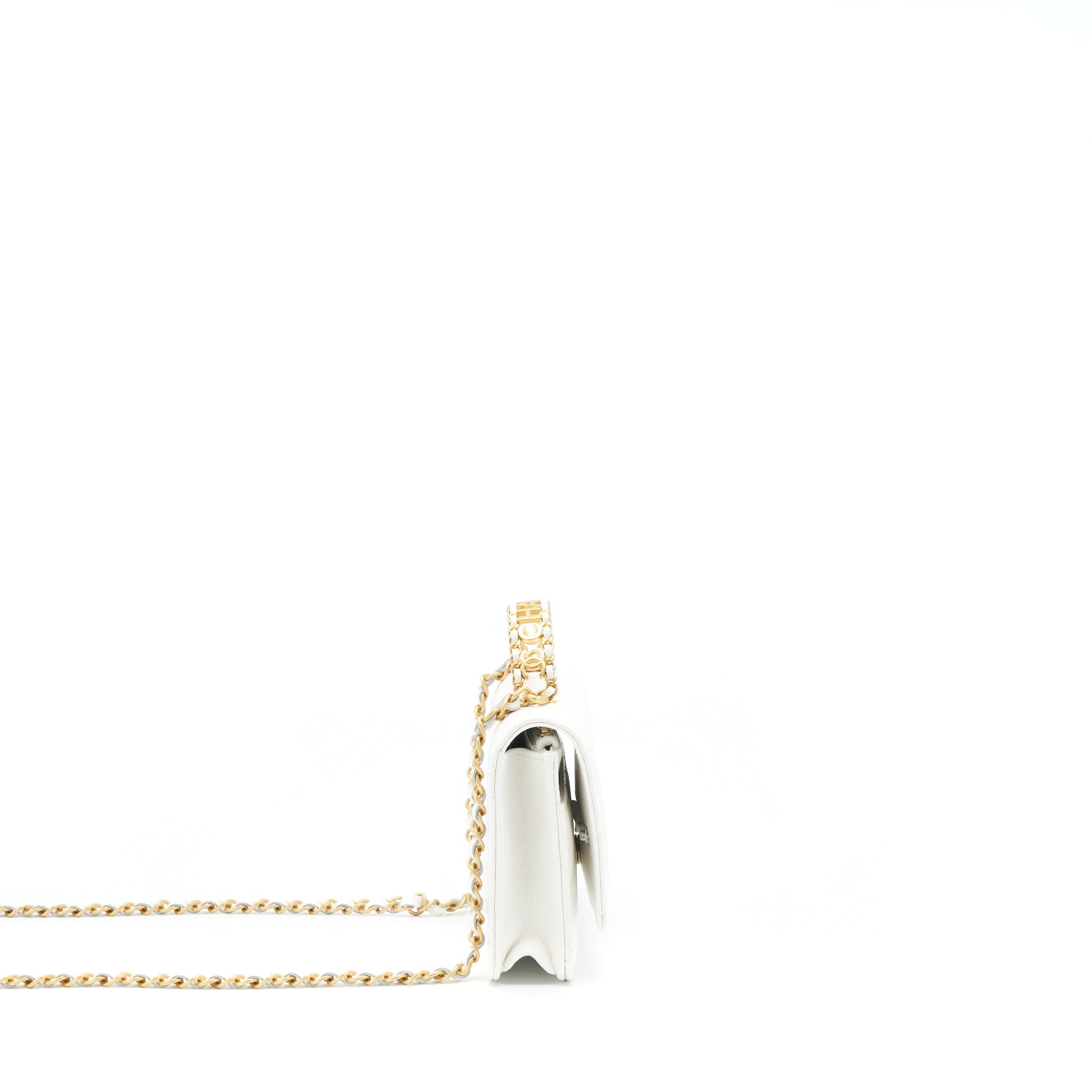 chanel-22s-logo-top-handle-wallet-on-chain-caviar-white-ghw