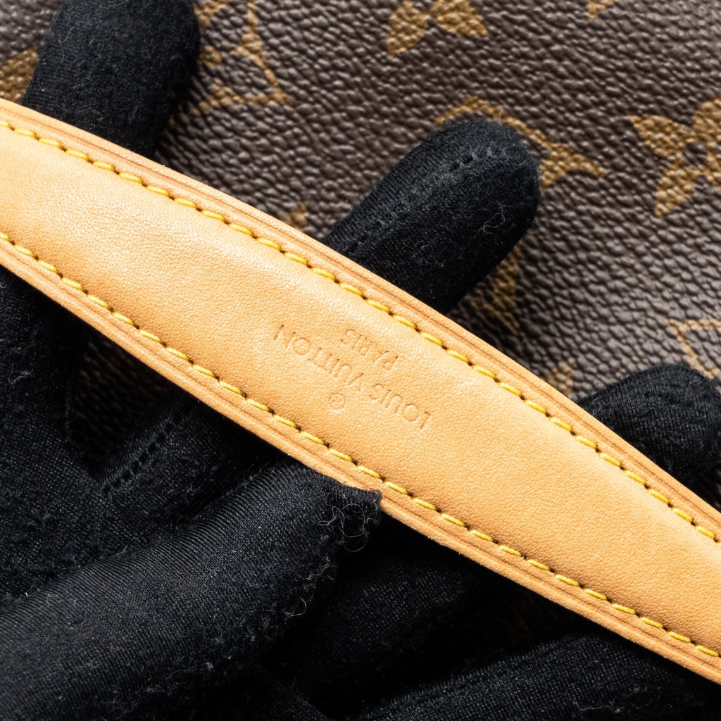 louis-vuitton-bumbag-monogram-canvas-ghw-2