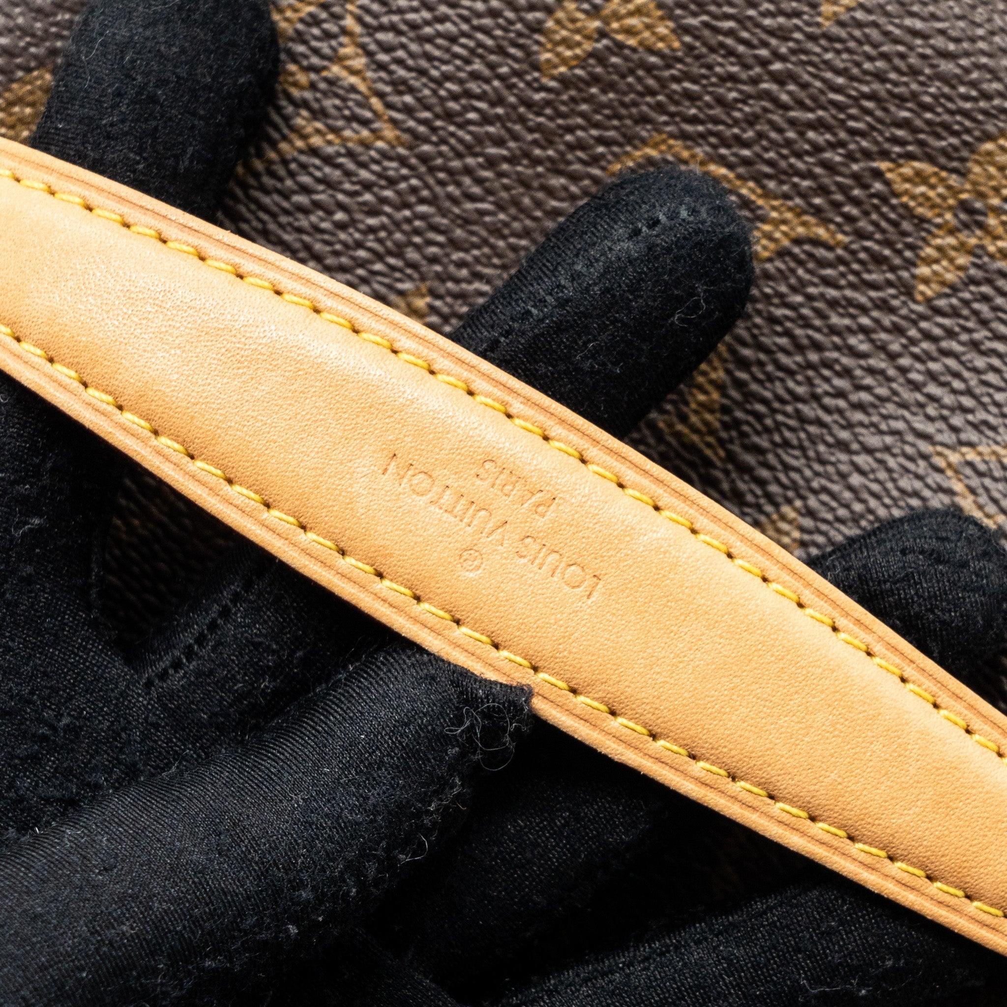 louis-vuitton-bumbag-monogram-canvas-ghw-2