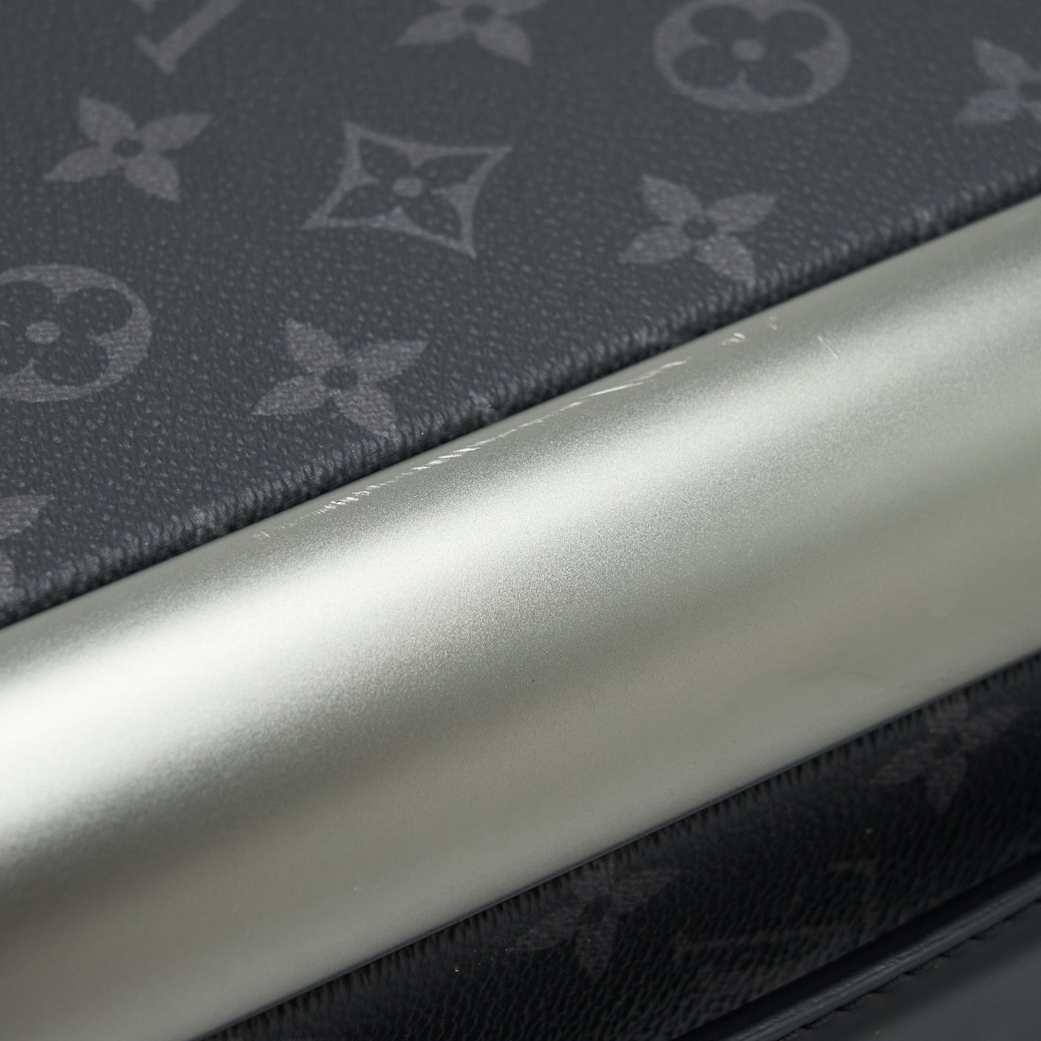 louis-vuitton-horizon-55-monogram-eclipse