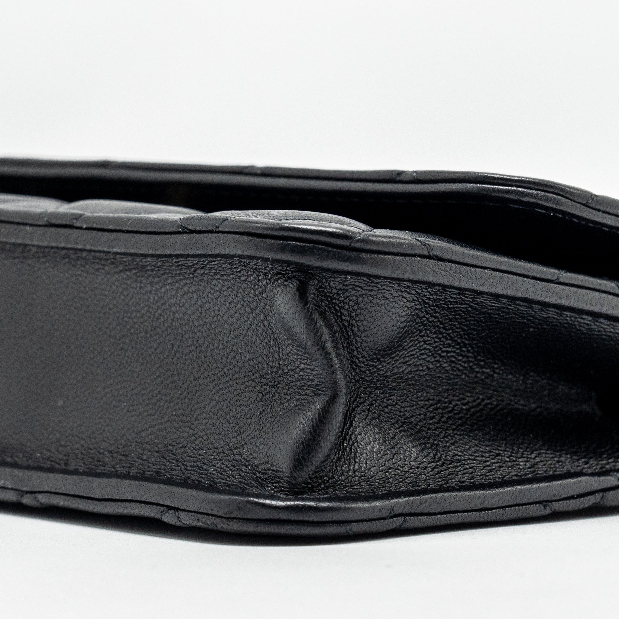 chanel-pearl-crush-mini-flap-wallet-with-chain-lambskin-black-ghw-microchip