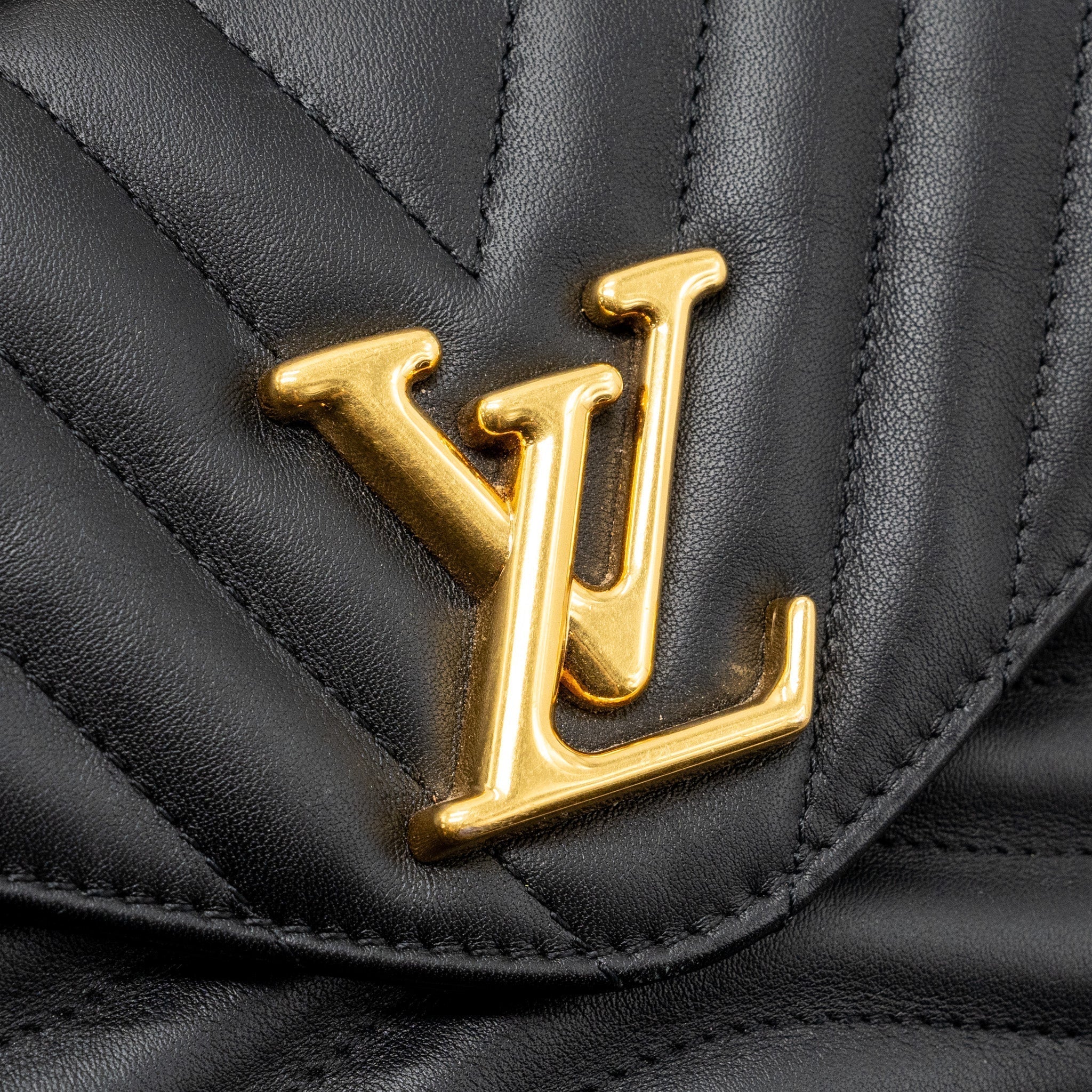 louis-vuitton-new-wave-pm-chain-bag-calfskin-black-ghw