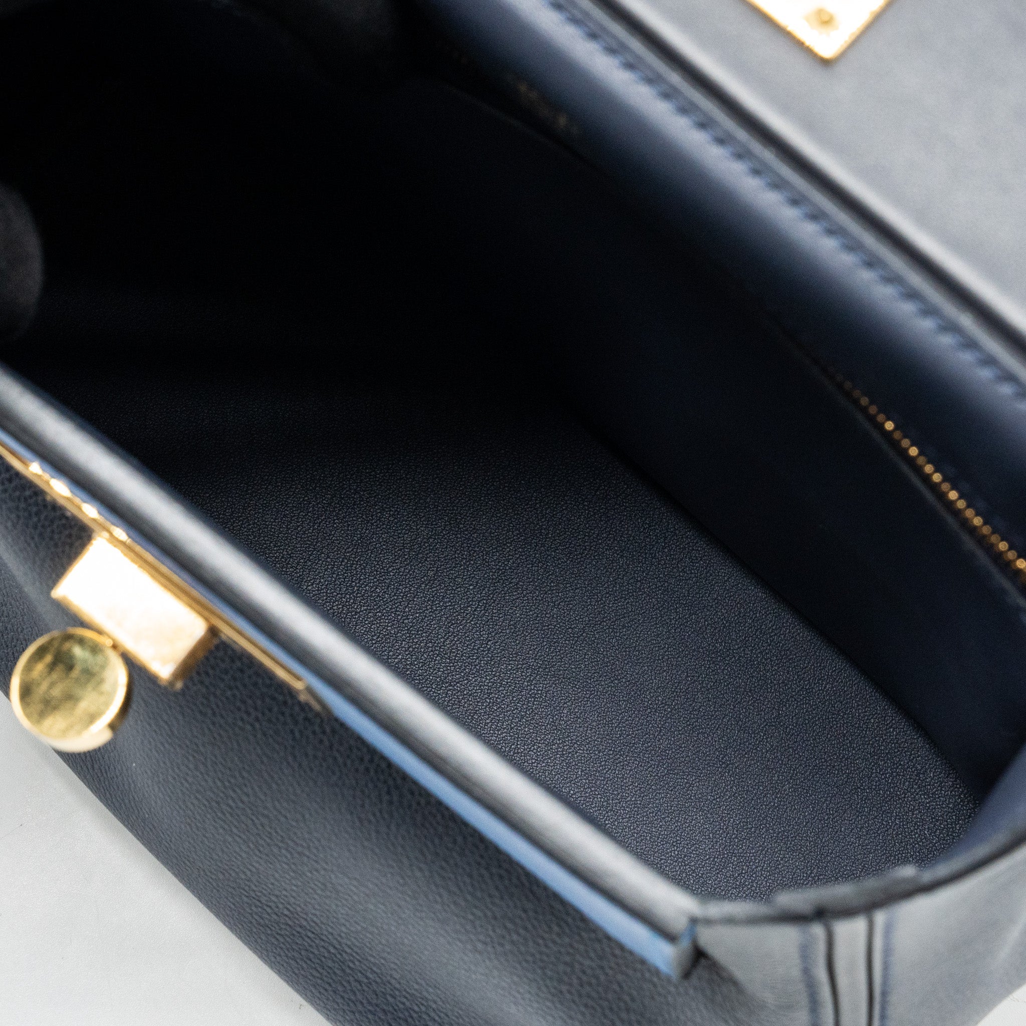 hermes-mini-24-24-2424-21-bag-evercolor-swift-blue-nuit-caban-zellige-ghw-stamp-b