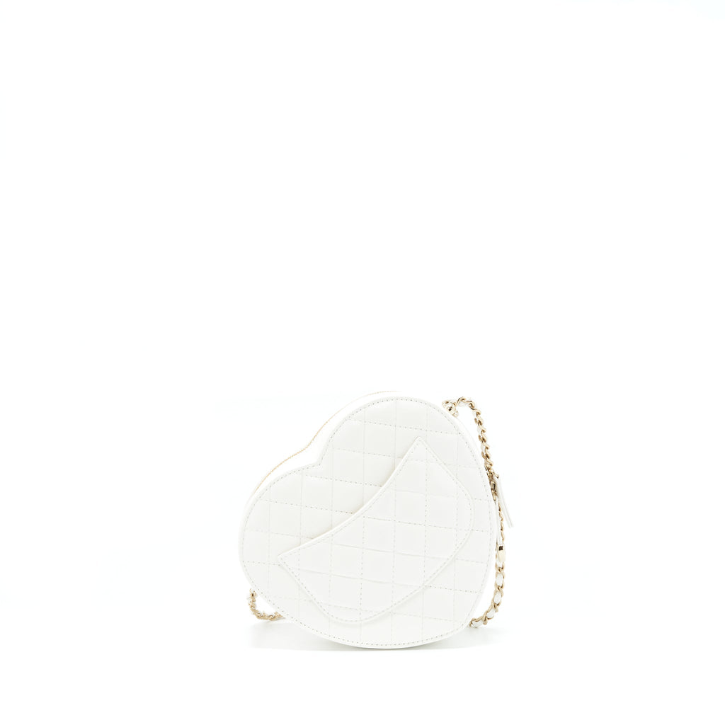 chanel-22s-heart-bag-lambskin-white-lghw-microchip