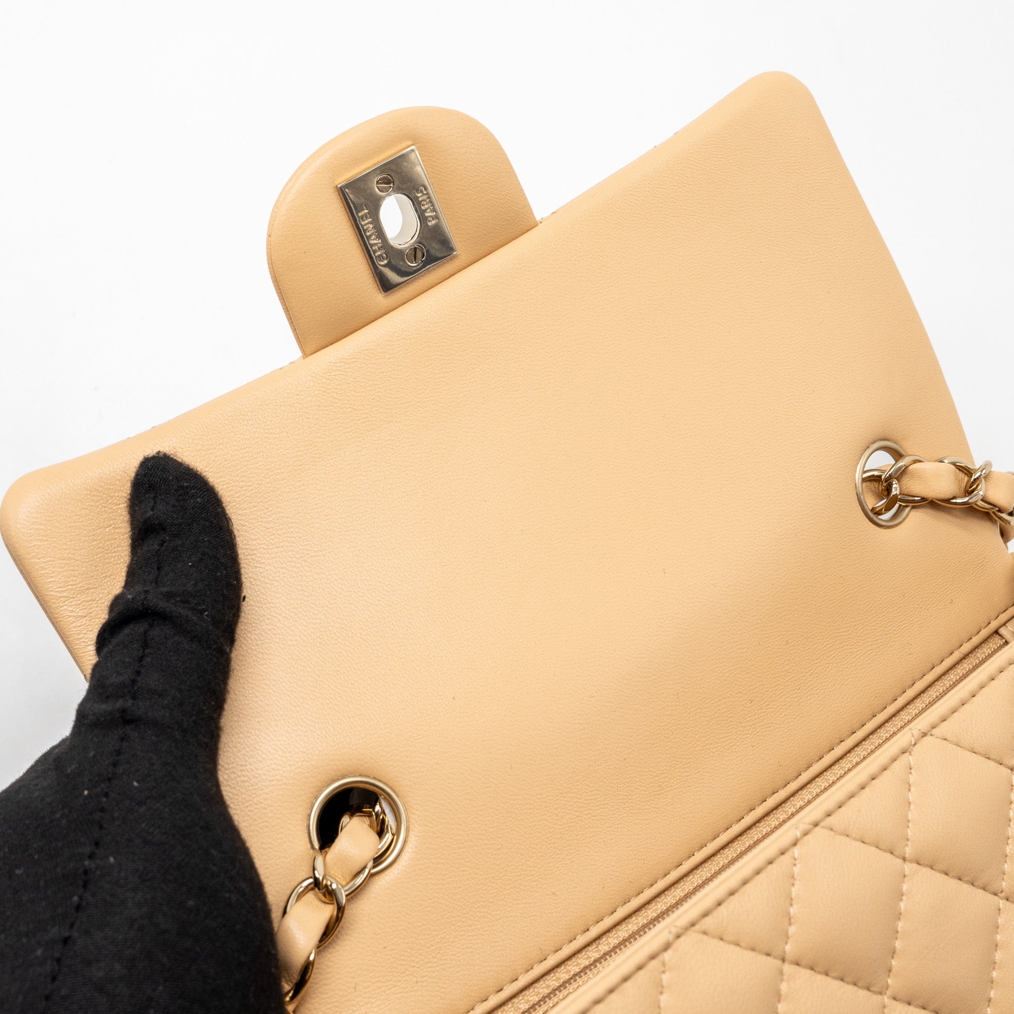 chanel-22c-mini-rectangular-flap-bag-lambskin-beige-lghw-microchip