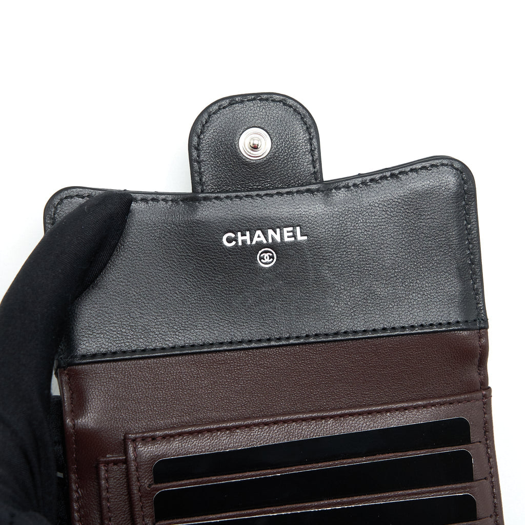 chanel-small-classic-compact-wallet-lambskin-black-shw