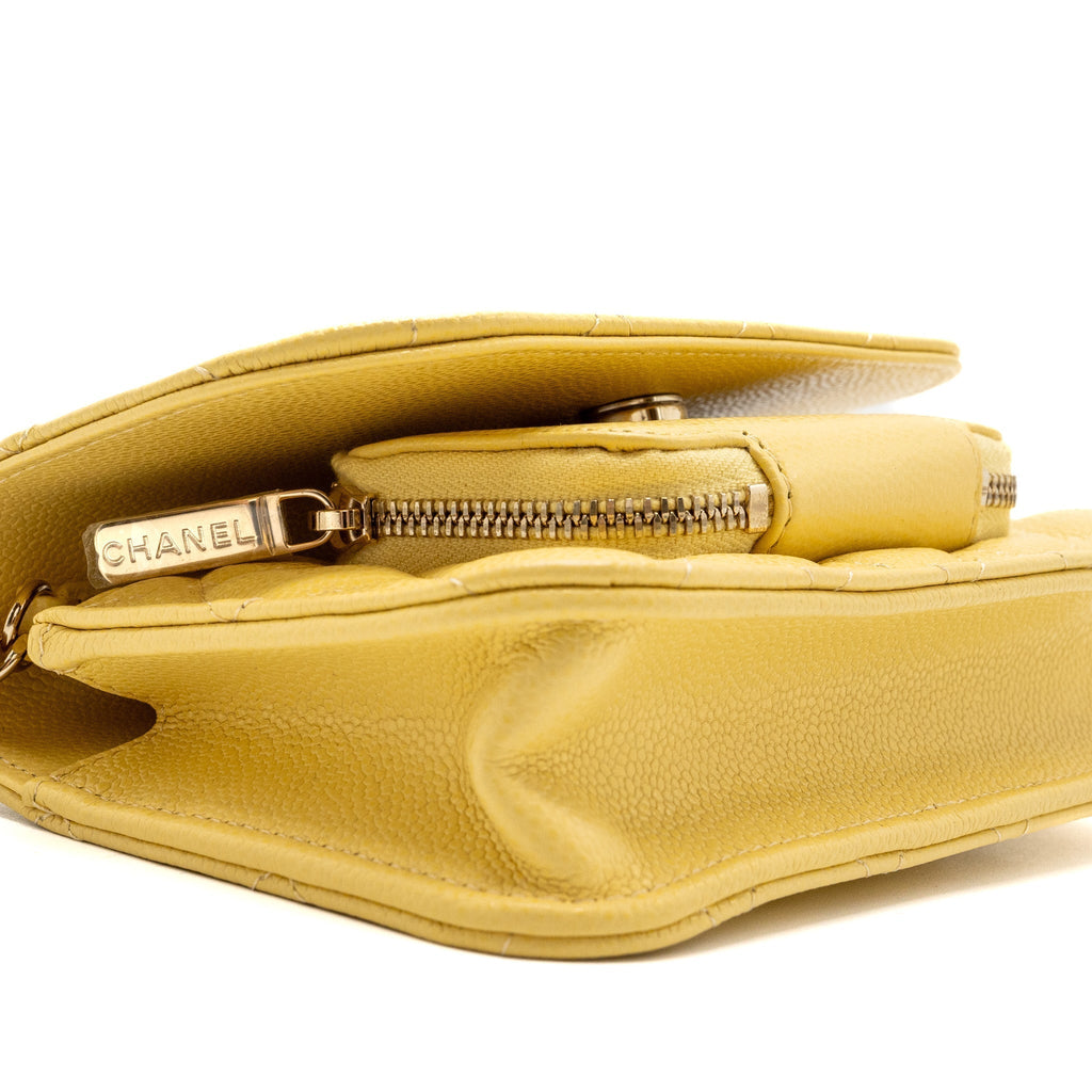 chanel-mini-business-affinity-wallet-on-chain-caviar-yellow-lghw-microchip