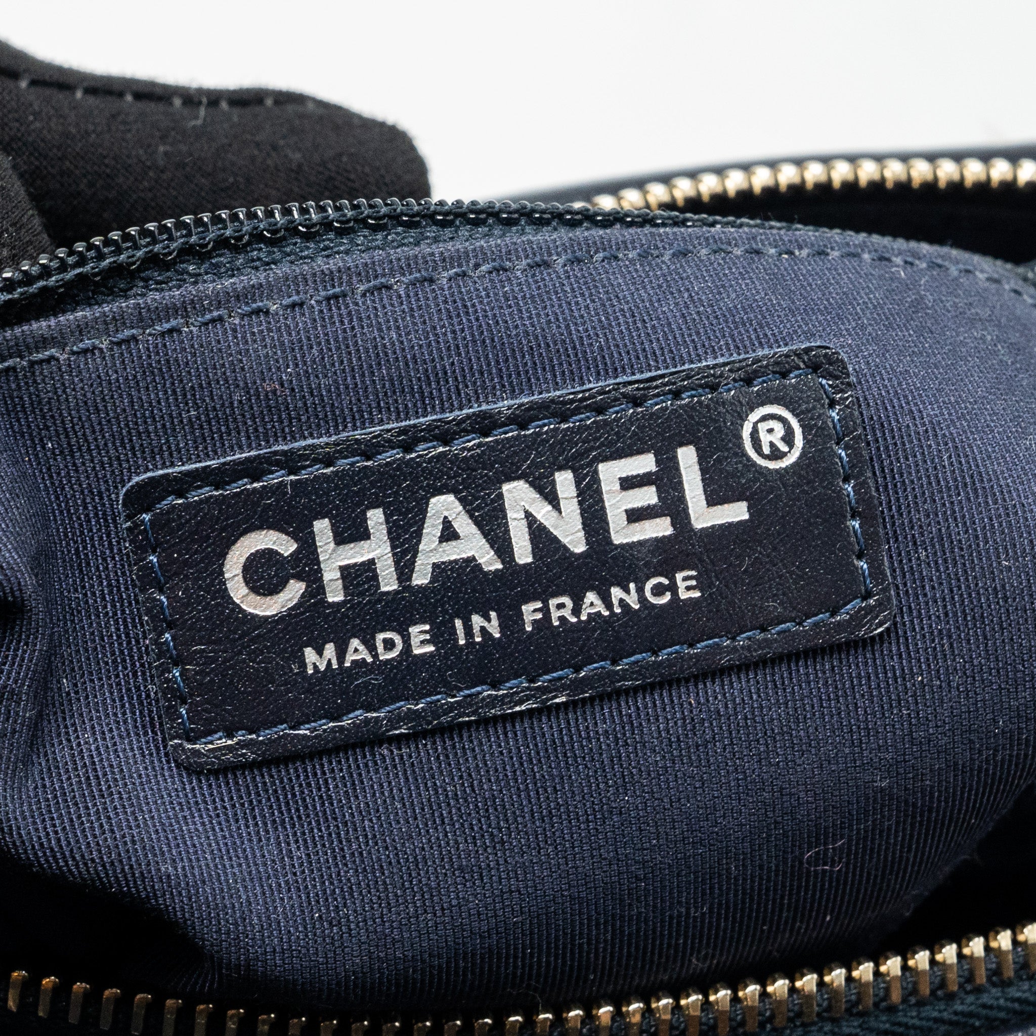 chanel-small-gabrielle-hobo-bag-tweed-calfskin-multicolour-multicolour-hardware-copy