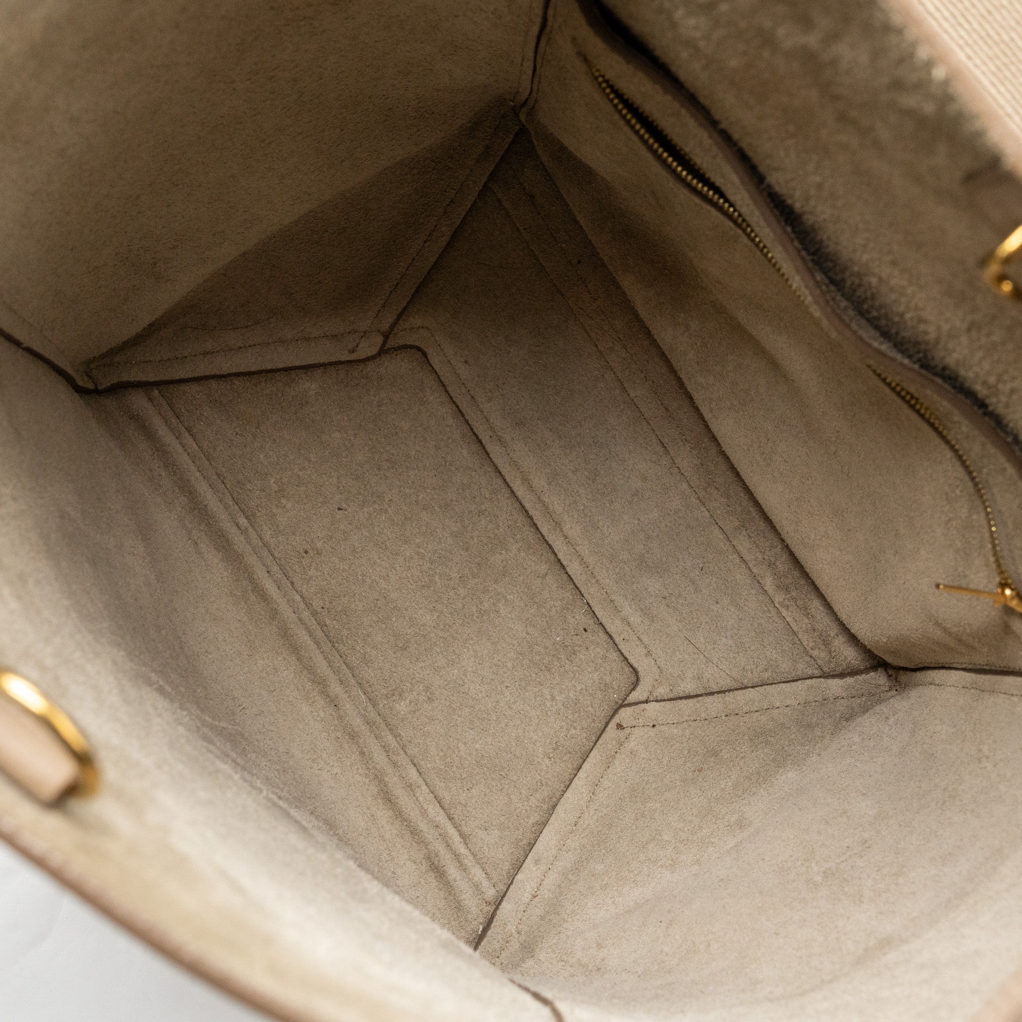celine-sangle-bucket-bag-calfskin-light-grey-ghw