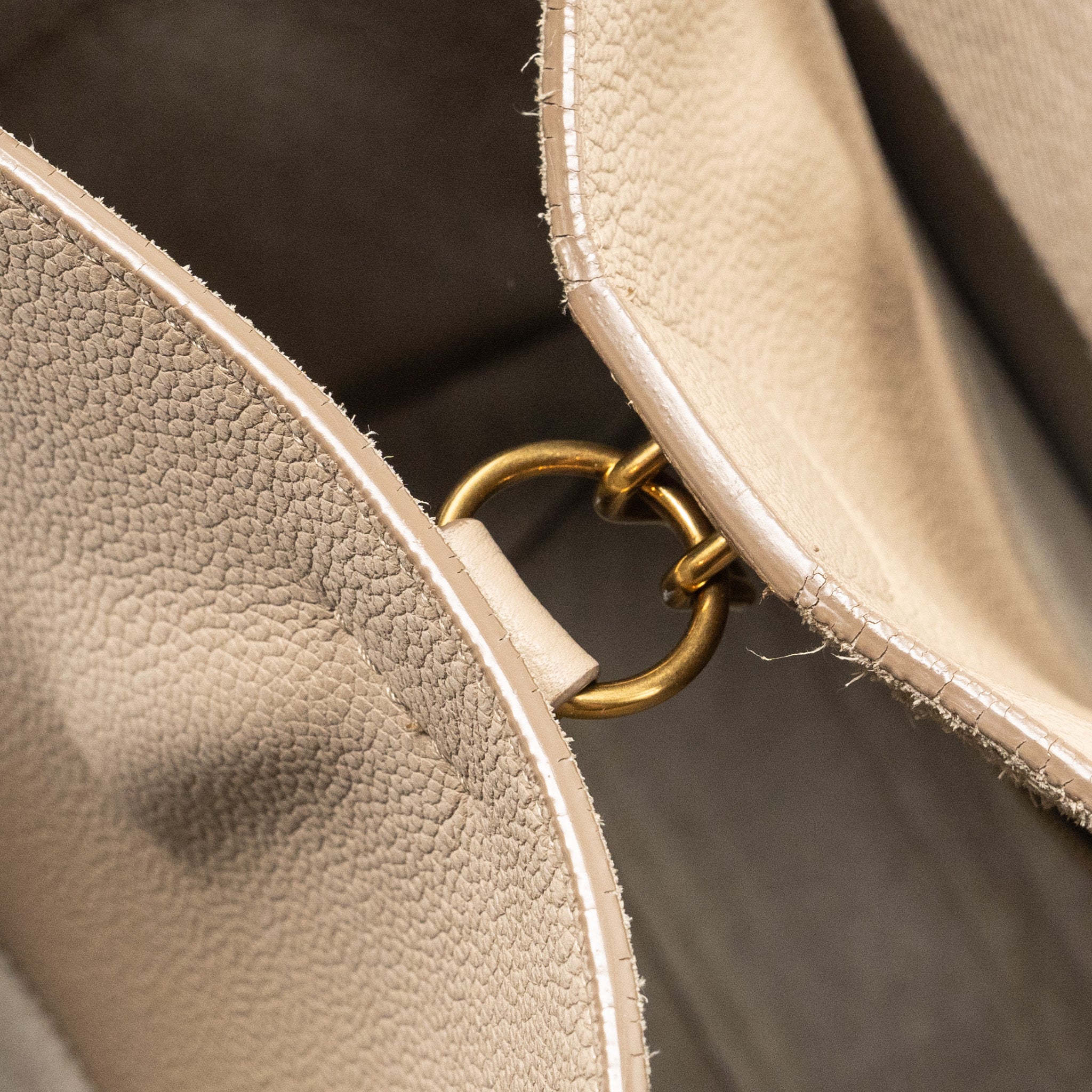celine-sangle-bucket-bag-calfskin-light-grey-ghw