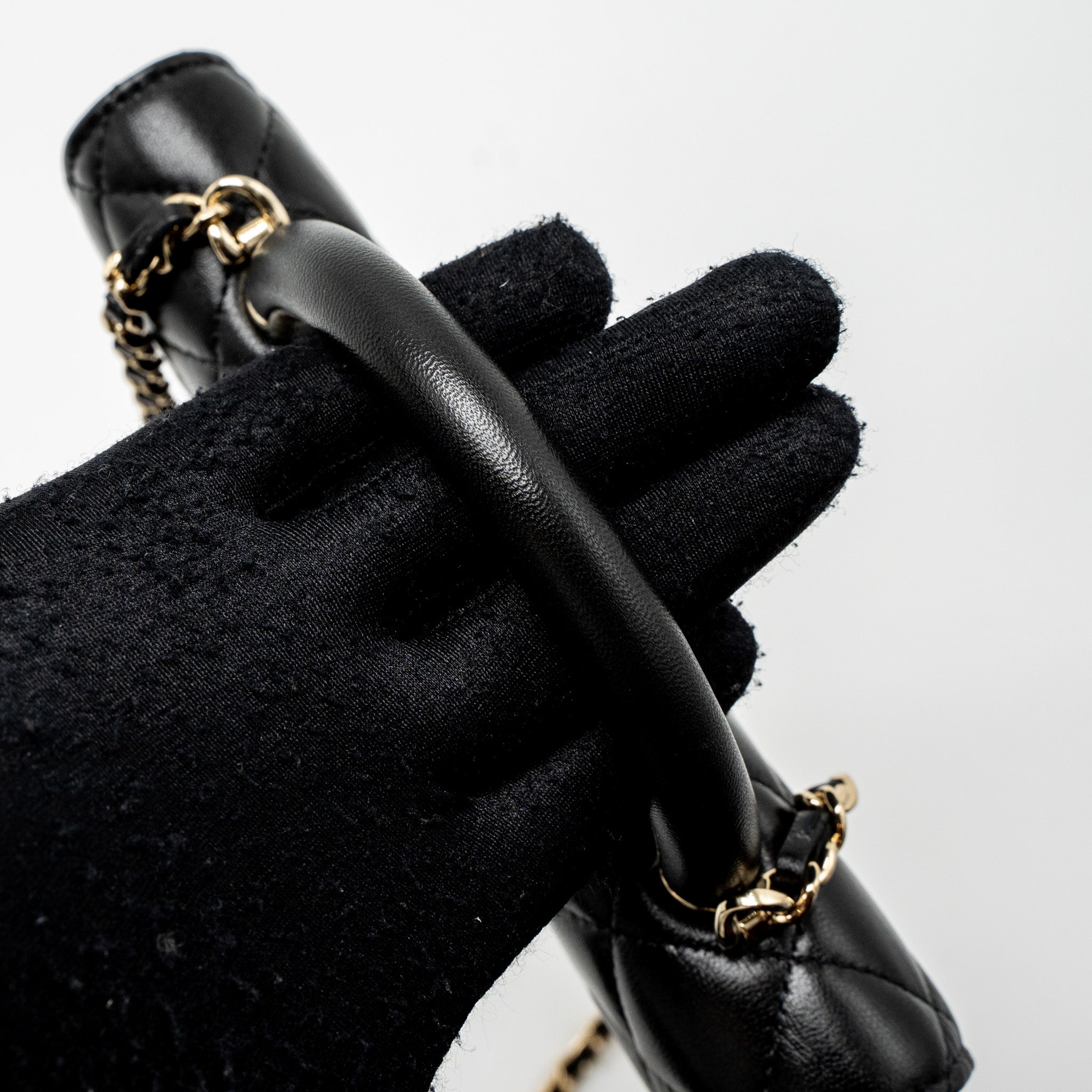 chanel-leather-top-handle-wallet-on-chain-lambskin-black-lghw-microchip