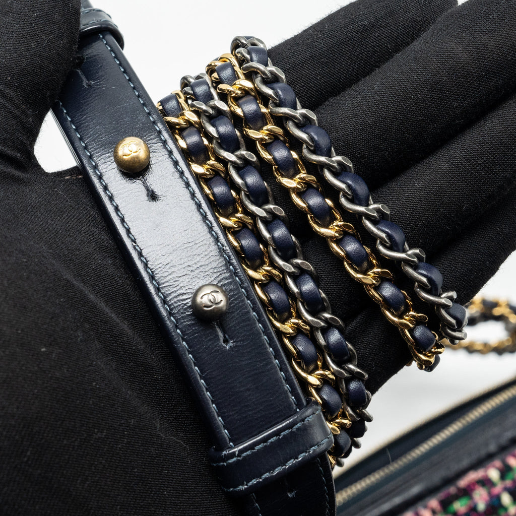 chanel-small-gabrielle-hobo-bag-tweed-calfskin-multicolour-multicolour-hardware-copy