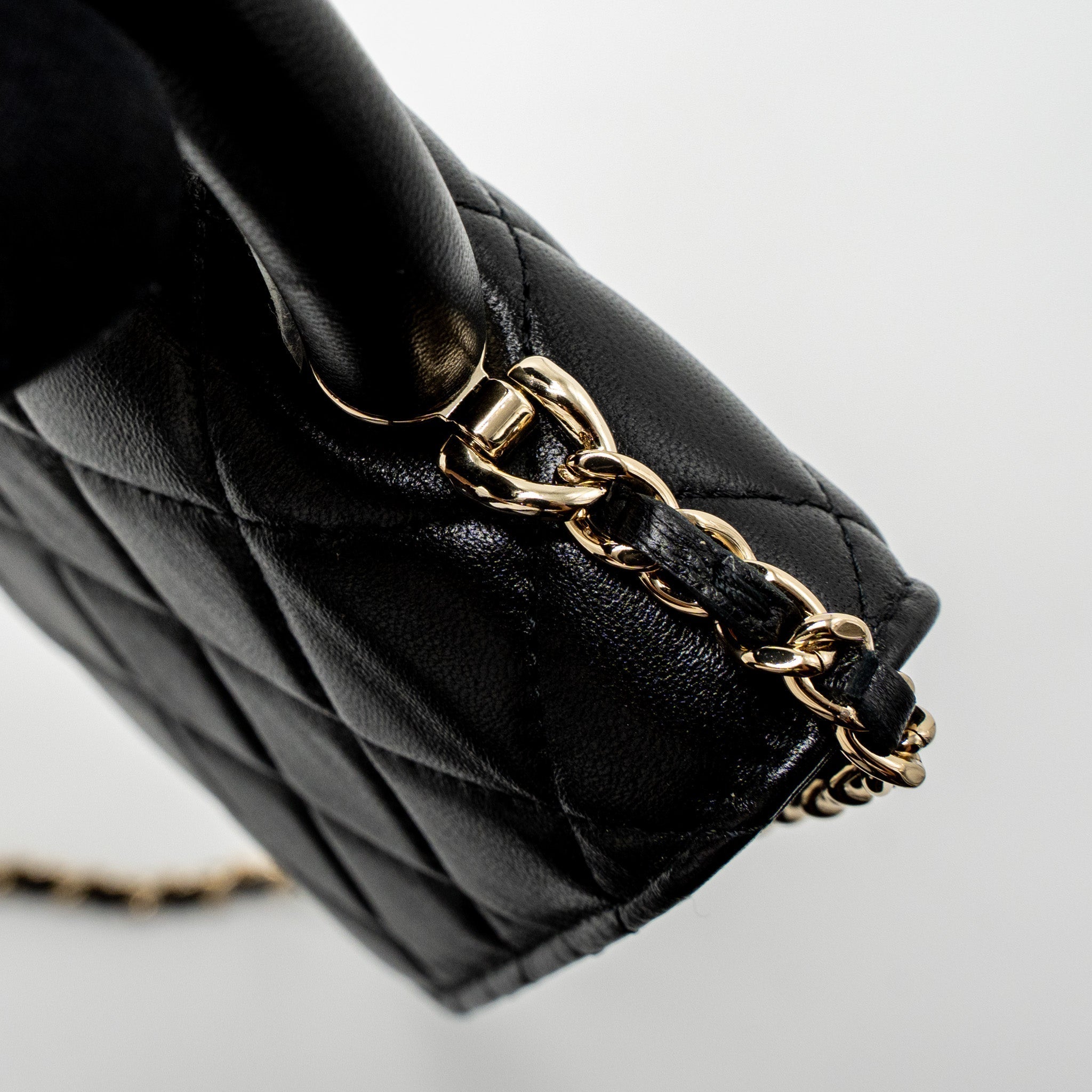 chanel-leather-top-handle-wallet-on-chain-lambskin-black-lghw-microchip