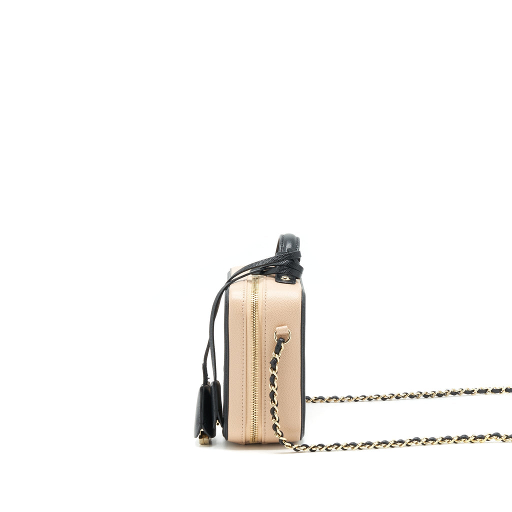 chanel-vanity-filigree-caviar-beige-black-lghw