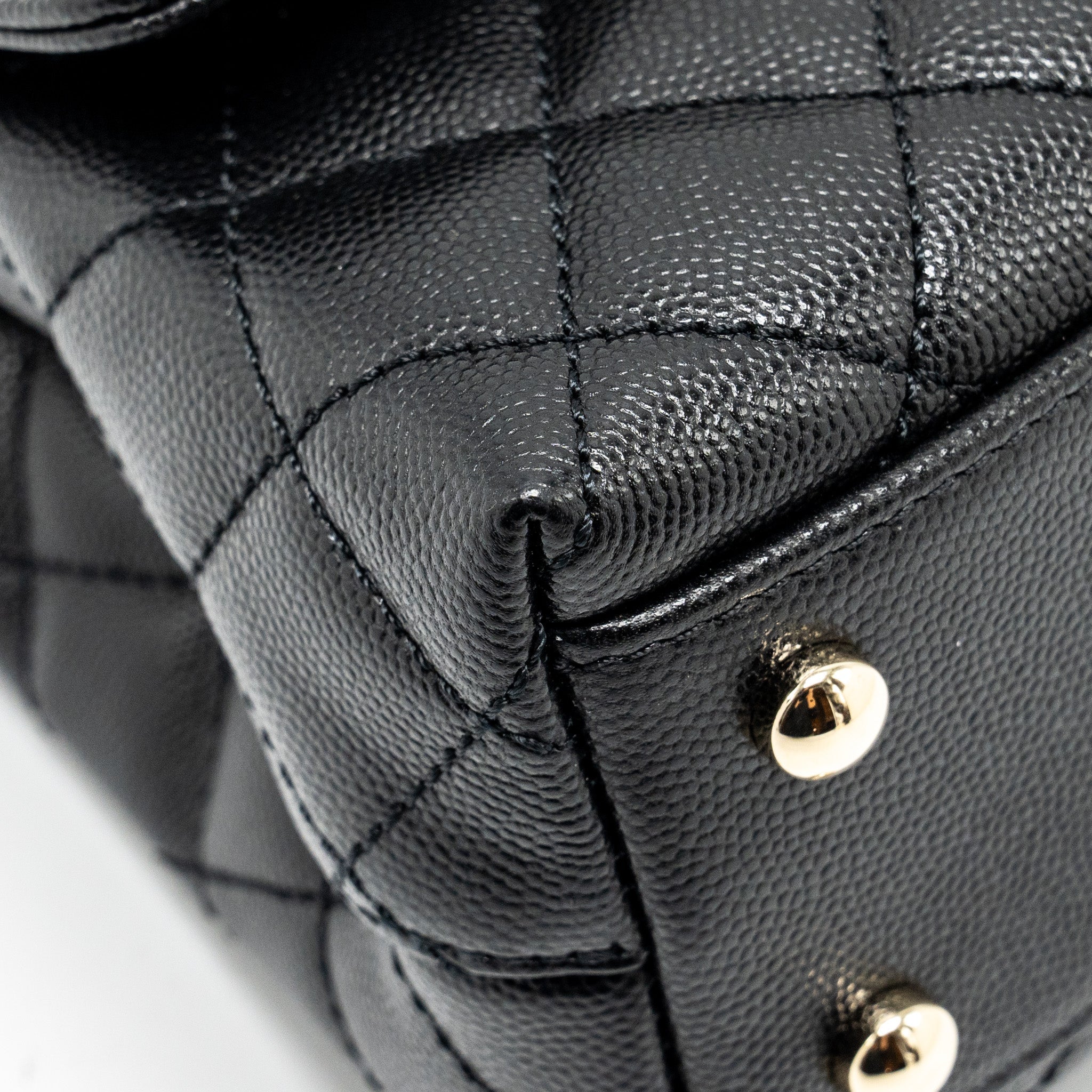 chanel-small-coco-handle-caviar-black-lghw-microchip-15