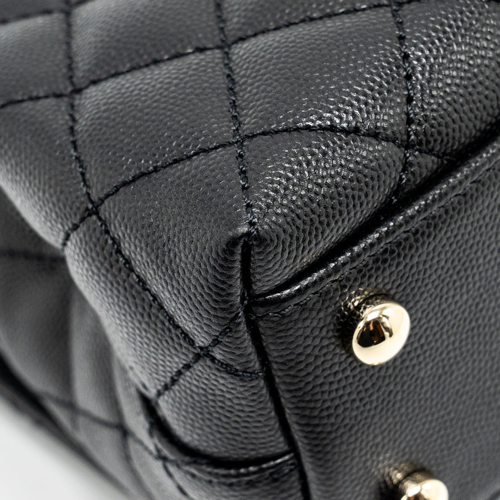 chanel-small-coco-handle-caviar-black-lghw-microchip-15
