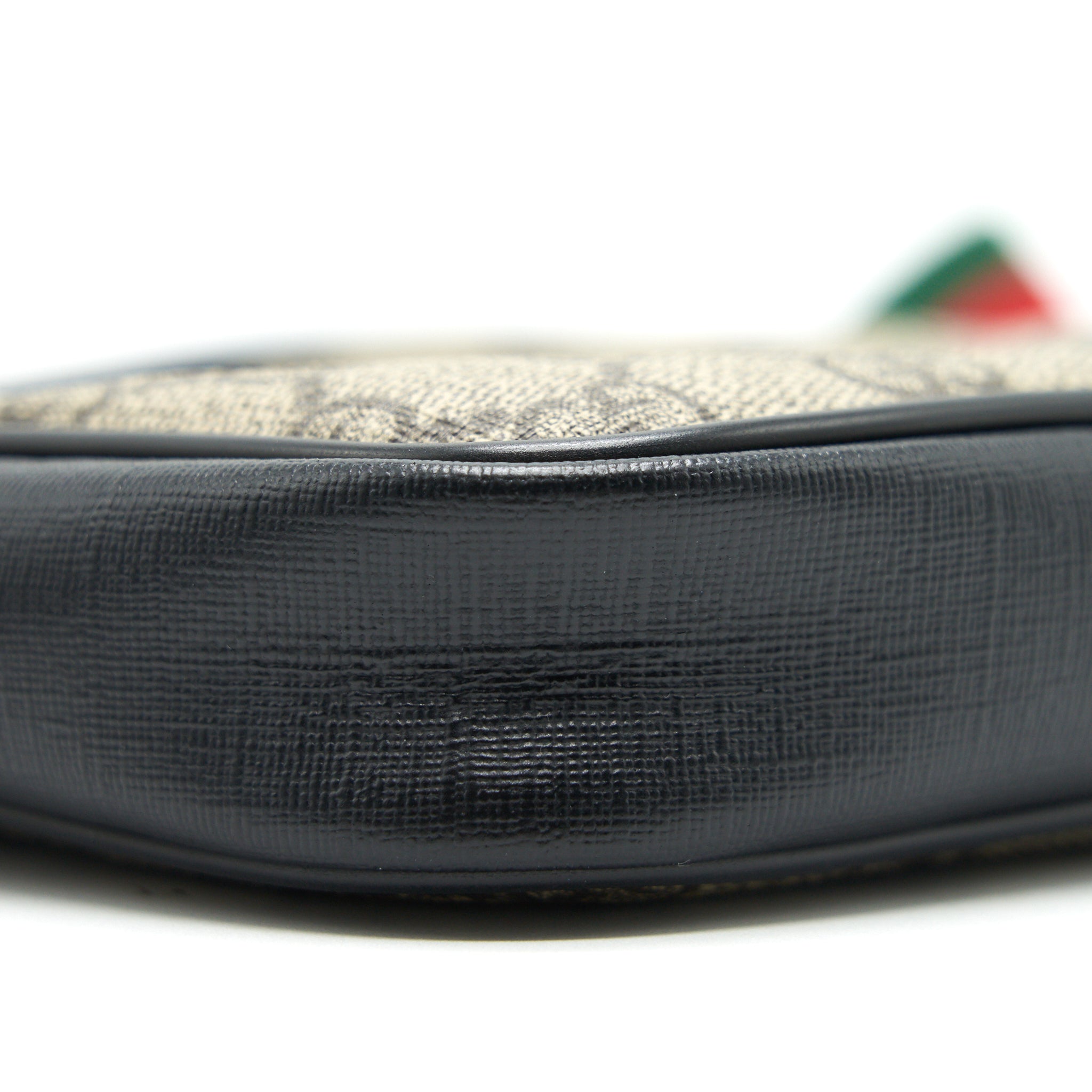 gucci-gg-supreme-web-waist-strap-belt-bag