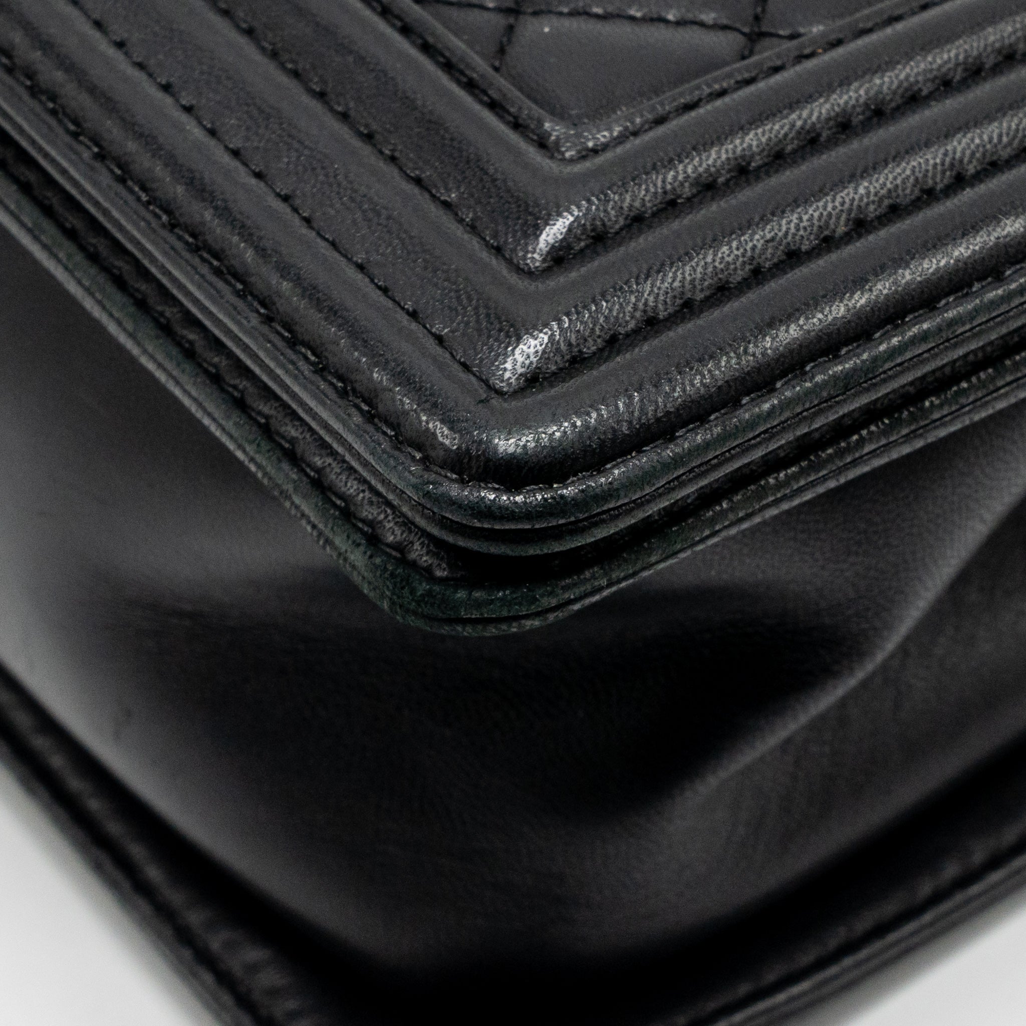 chanel-medium-boy-bag-lambskin-black-ghw-3