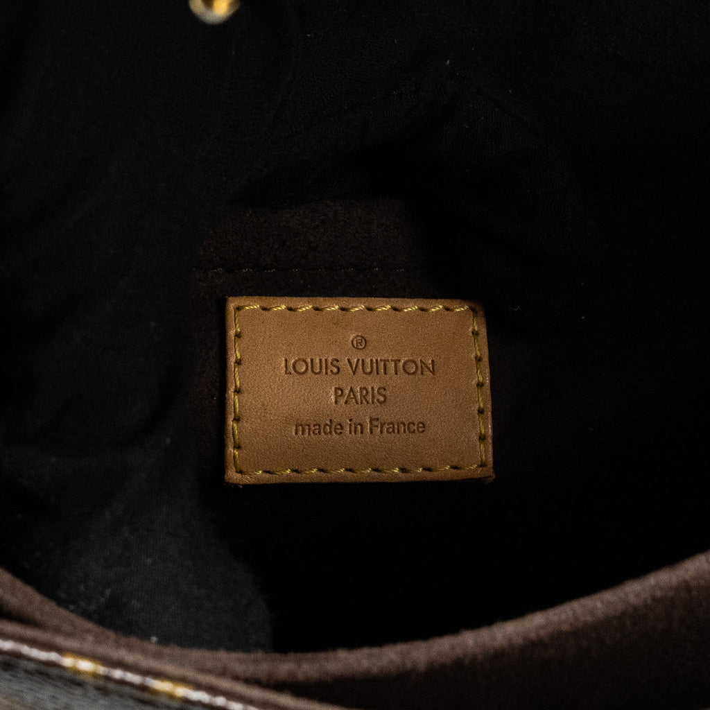 louis-vuitton-pochette-metis-monogram-canvas-ghw-24