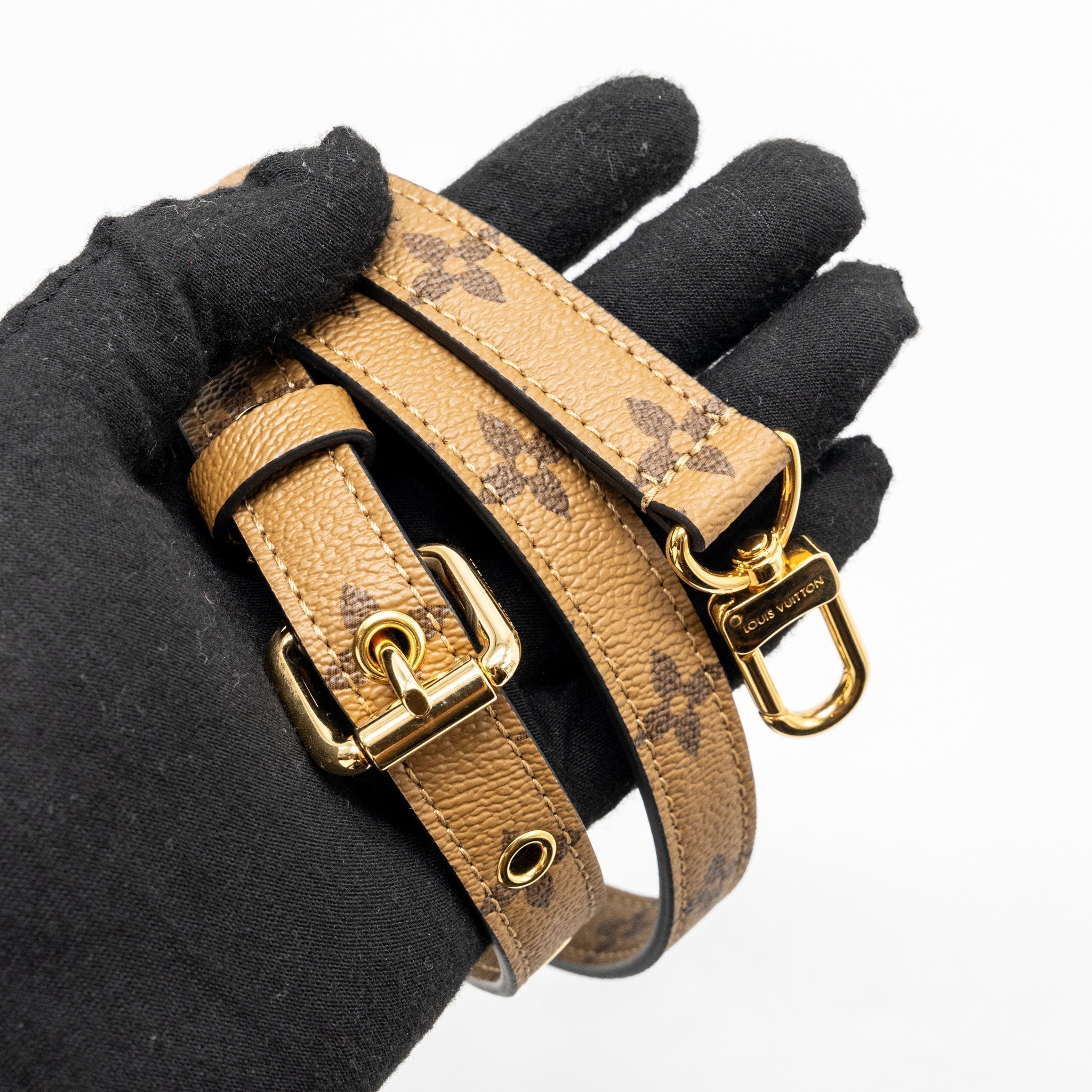 louis-vuitton-pochette-metis-monogram-reverse-canvas-ghw-7