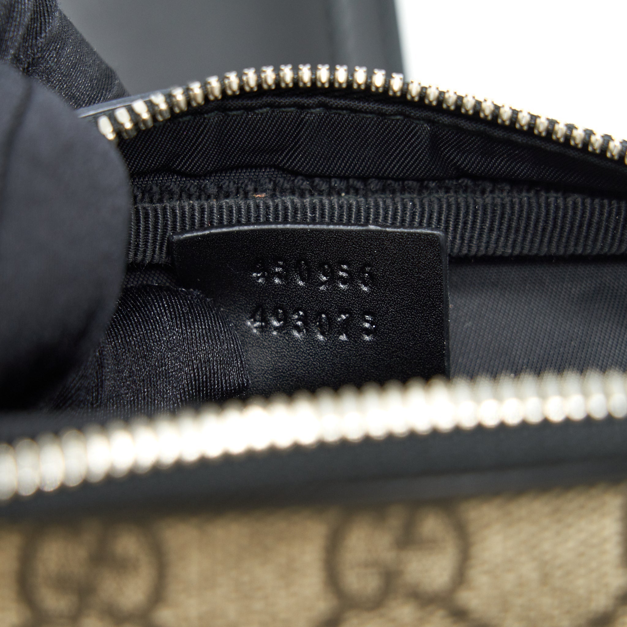 gucci-gg-supreme-web-waist-strap-belt-bag
