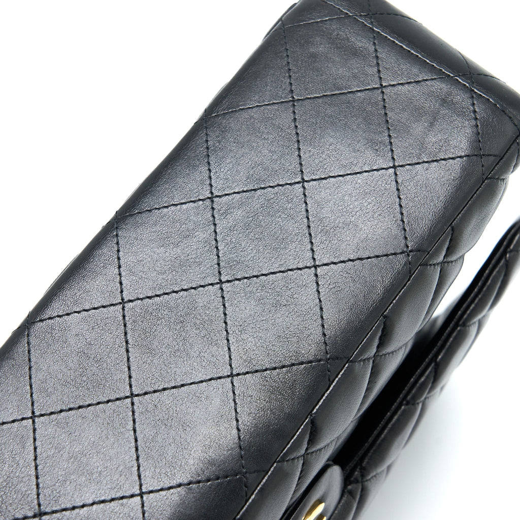 chanel-maxi-single-flap-bag-lambskin-ghw