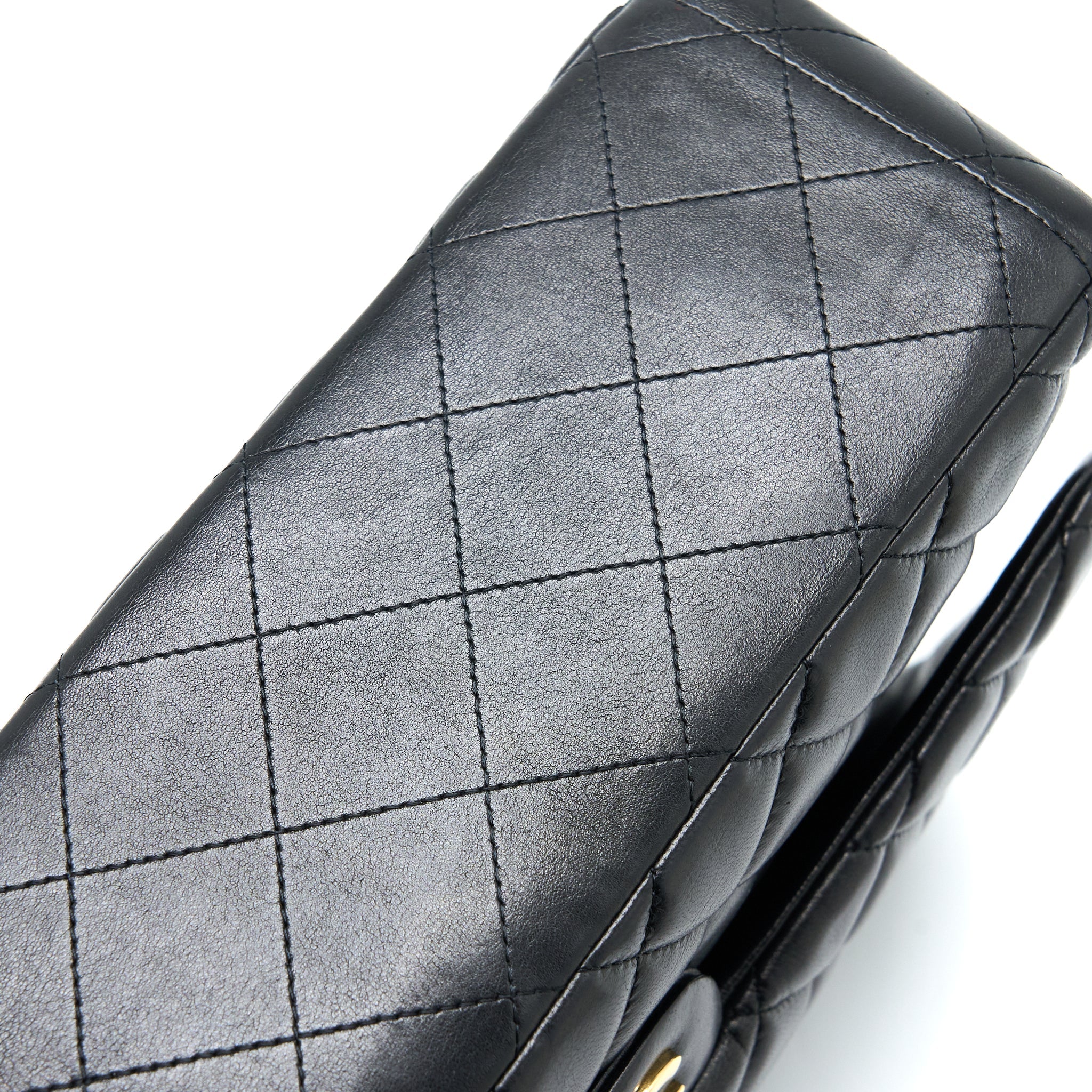 chanel-maxi-single-flap-bag-lambskin-ghw