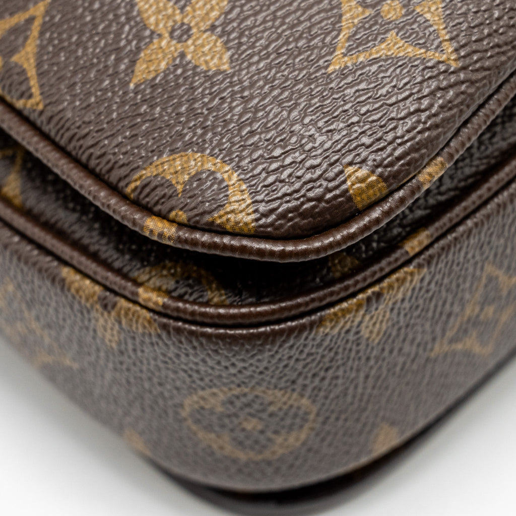 louis-vuitton-pochette-metis-monogram-canvas-ghw-26