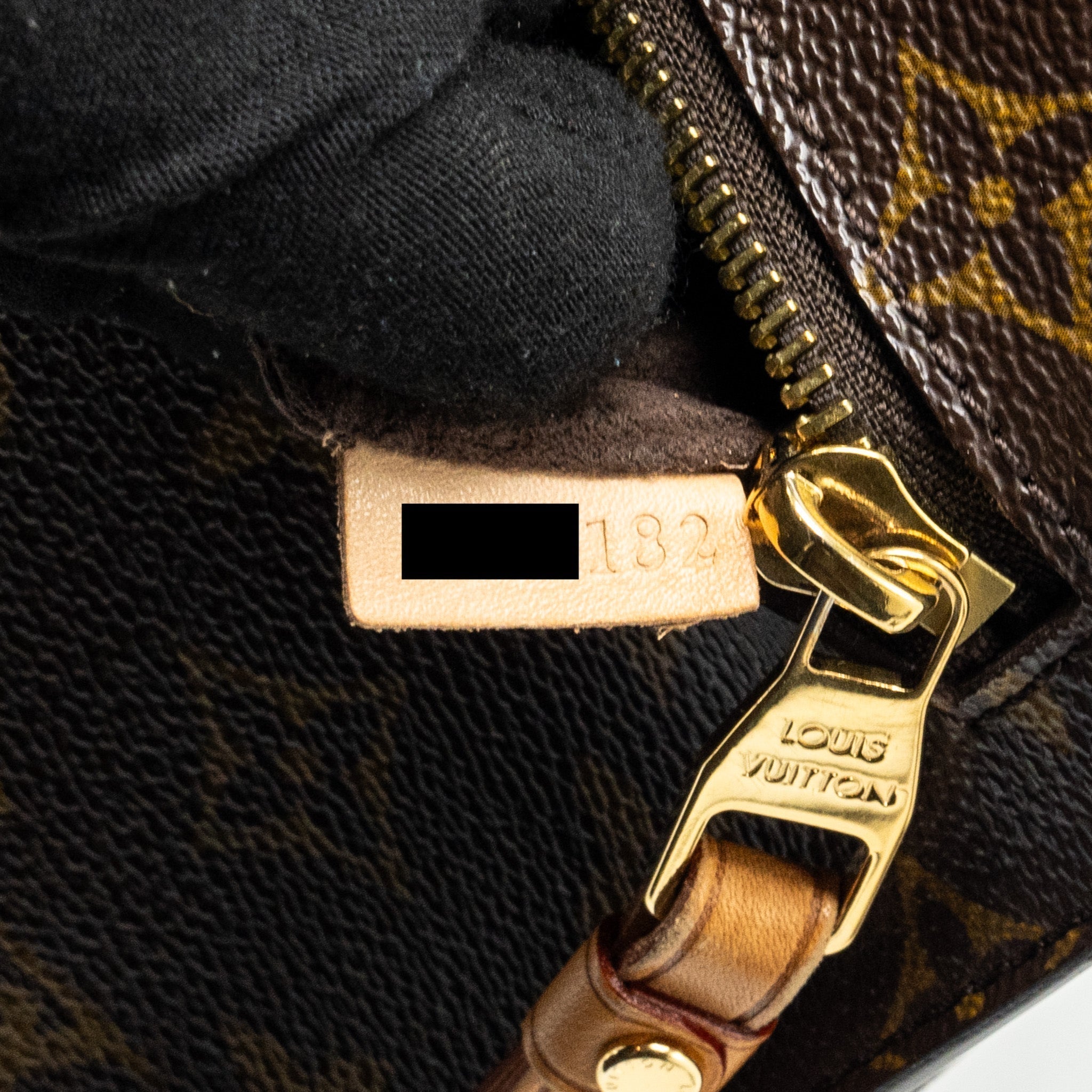 louis-vuitton-pochette-metis-monogram-canvas-ghw-24