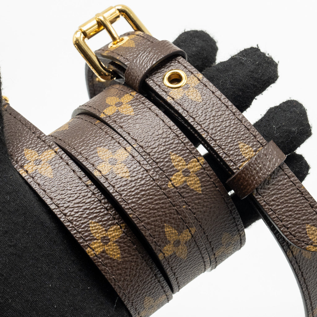 louis-vuitton-pochette-metis-monogram-canvas-ghw-24