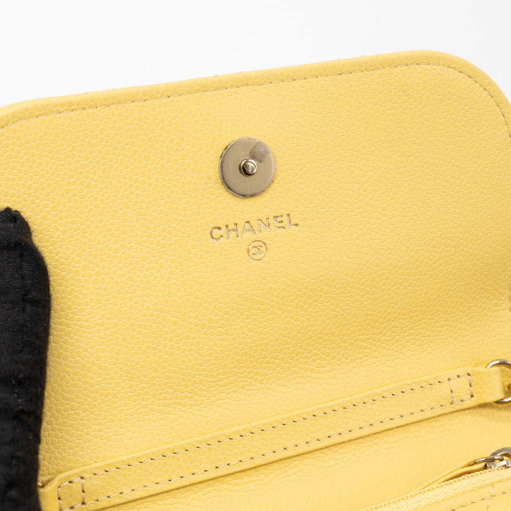 chanel-mini-business-affinity-wallet-on-chain-caviar-yellow-lghw-microchip
