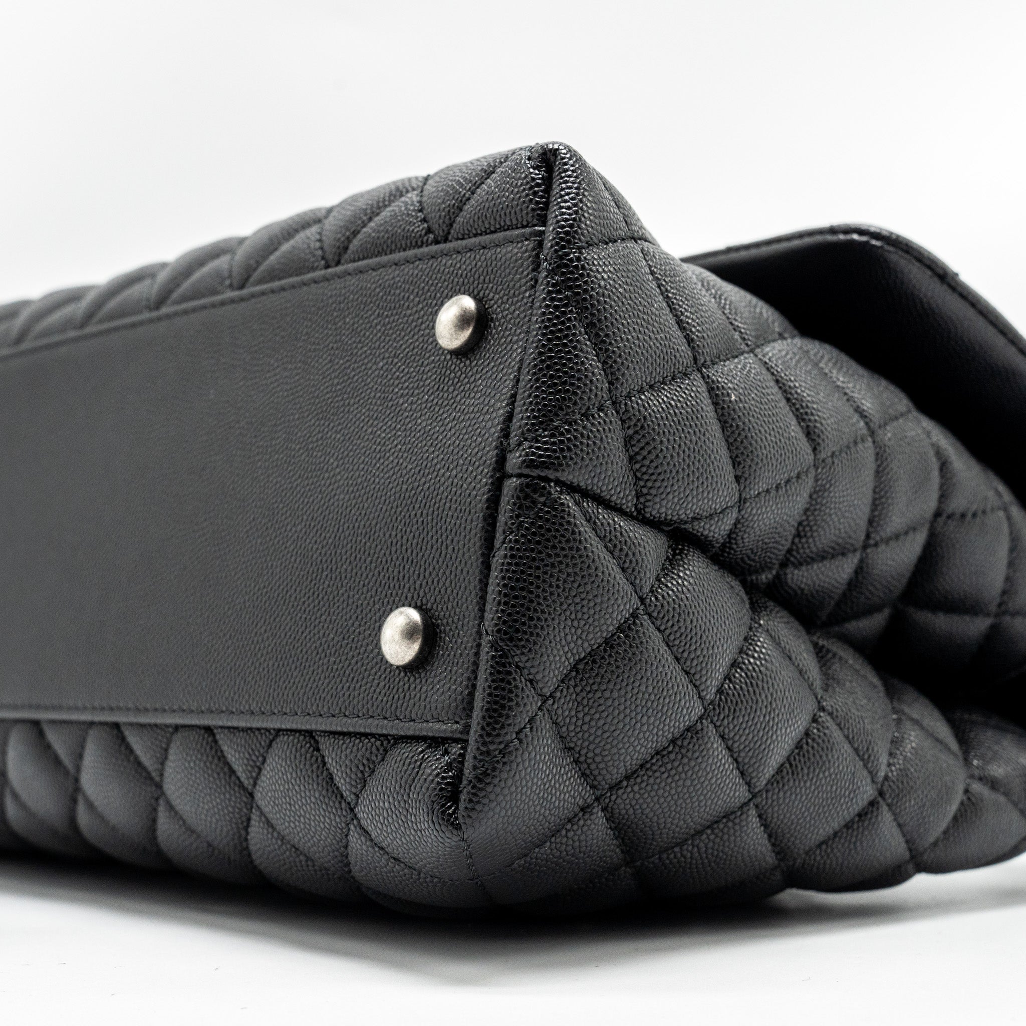chanel-large-coco-handle-caviar-with-lizard-handle-black-ruthenium-hardware