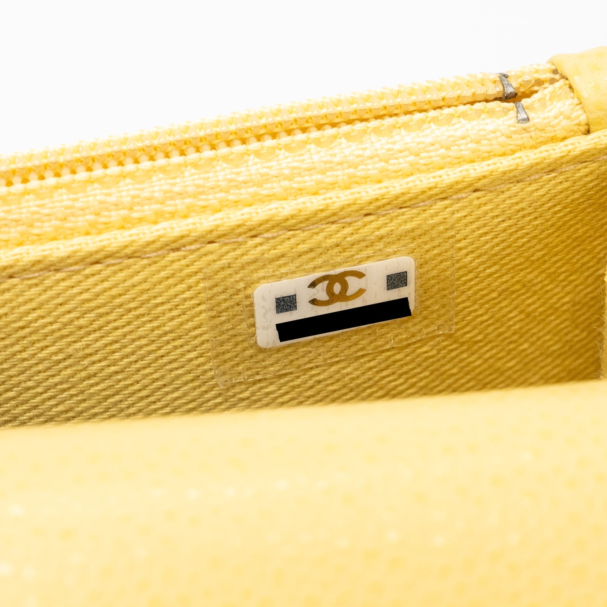 chanel-mini-business-affinity-wallet-on-chain-caviar-yellow-lghw-microchip