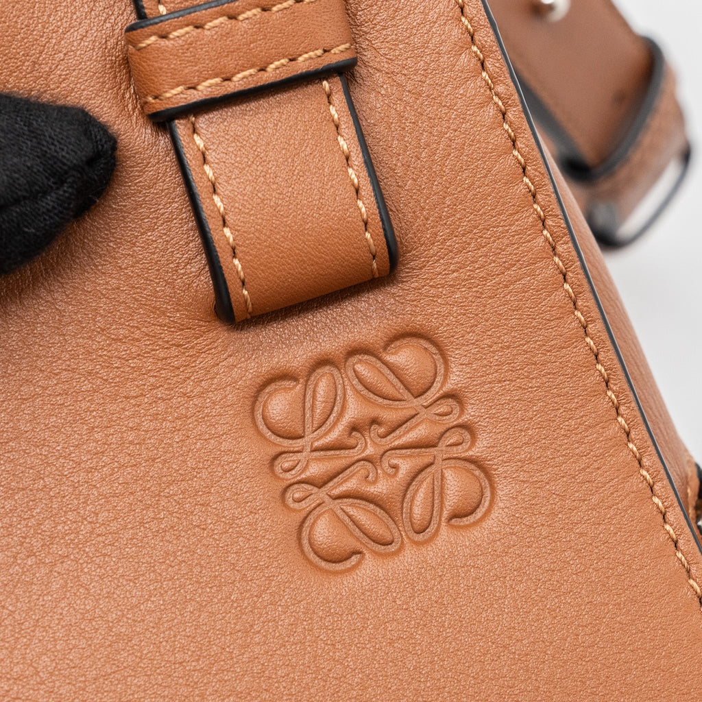 loewe-small-hammock-bag-calfskin-caramel-shw