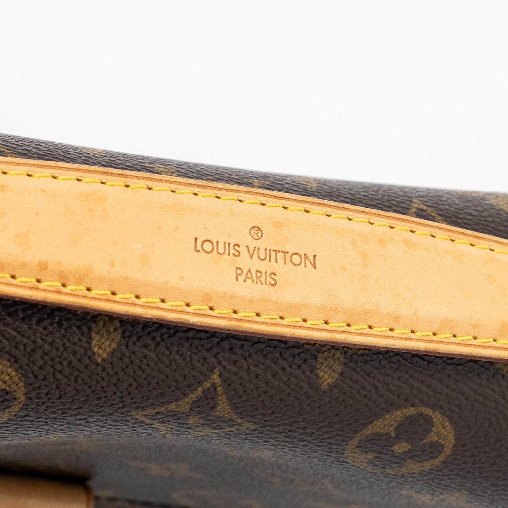 louis-vuitton-pochette-metis-monogram-canvas-ghw-16