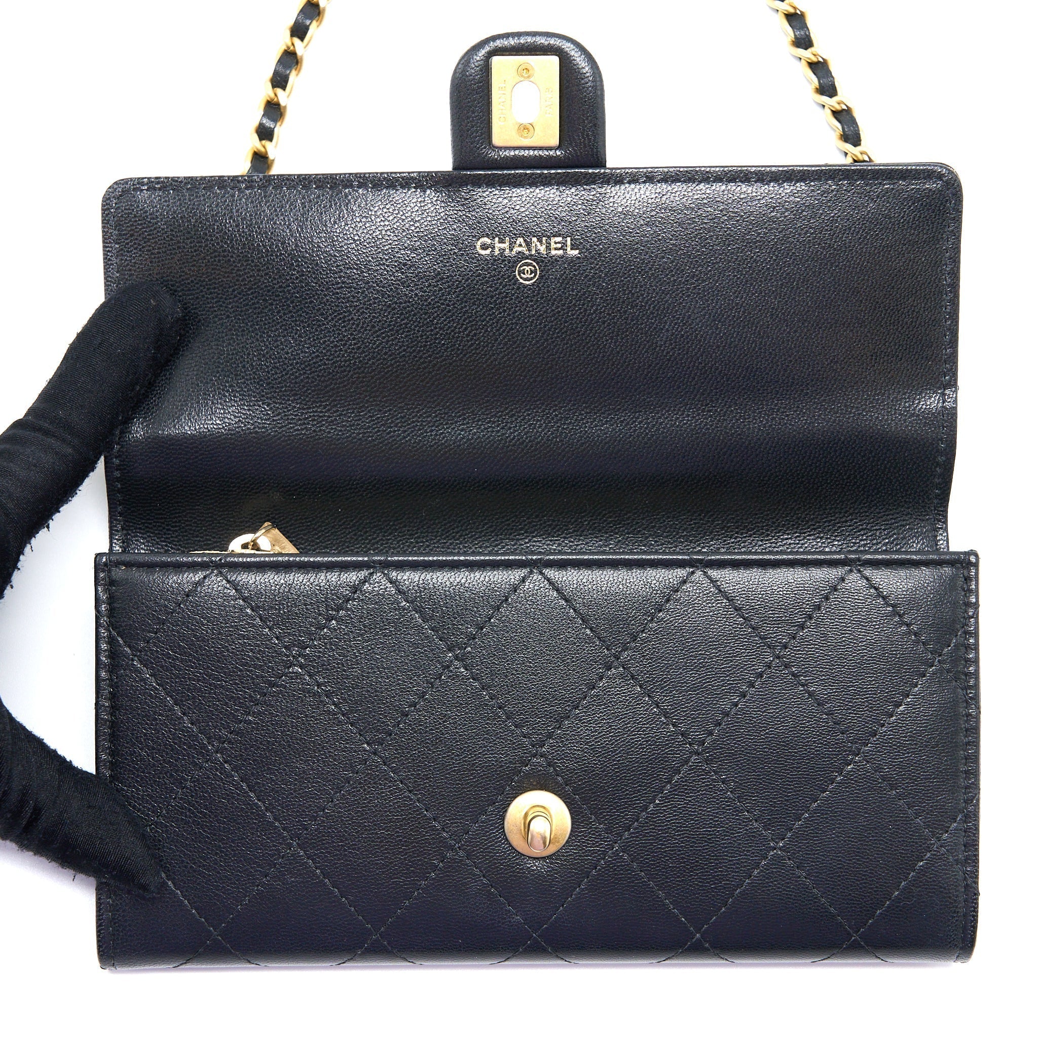 chanel-pearl-flap-wallet-on-chain-pearl-lambskin-black-ghw