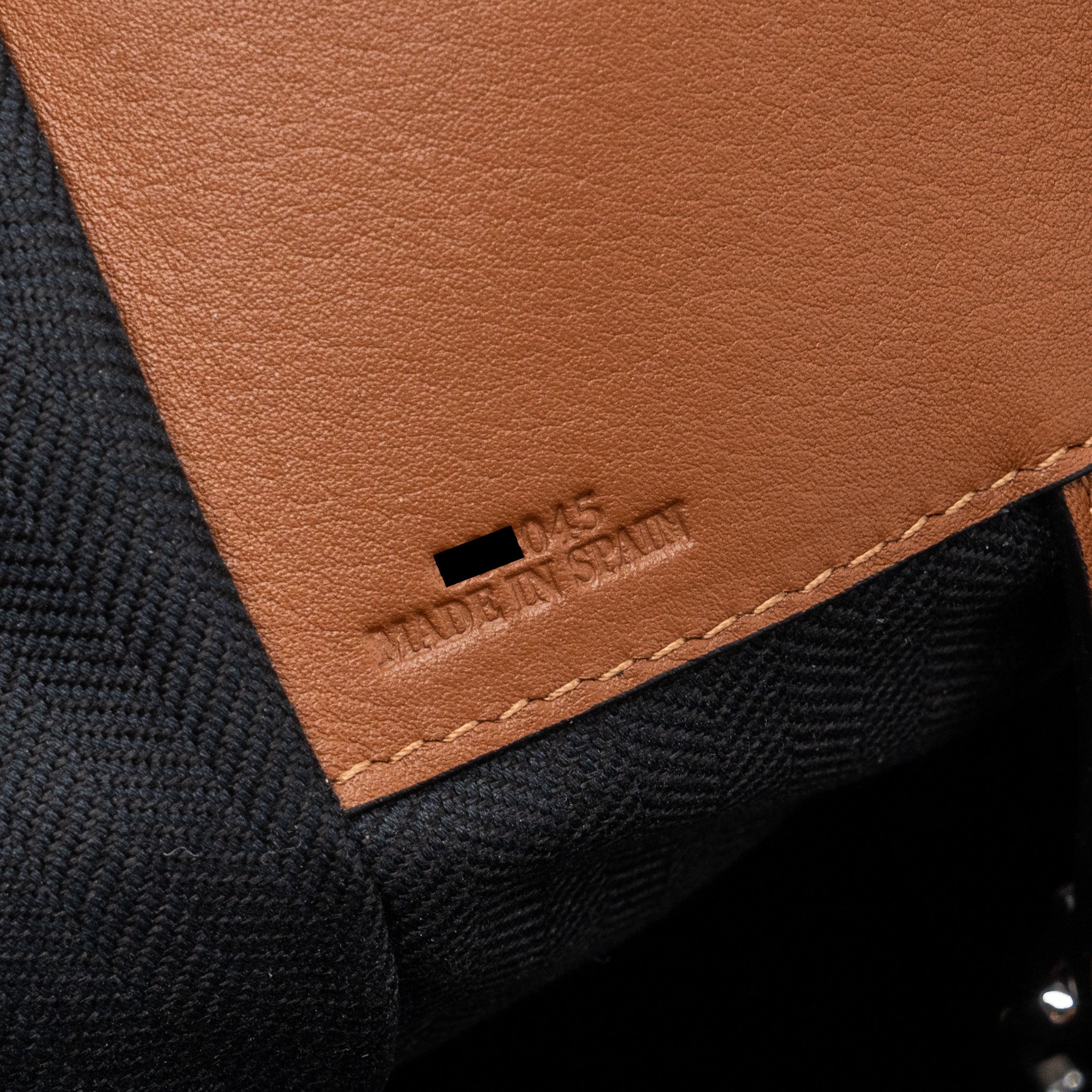 loewe-small-hammock-bag-calfskin-caramel-shw