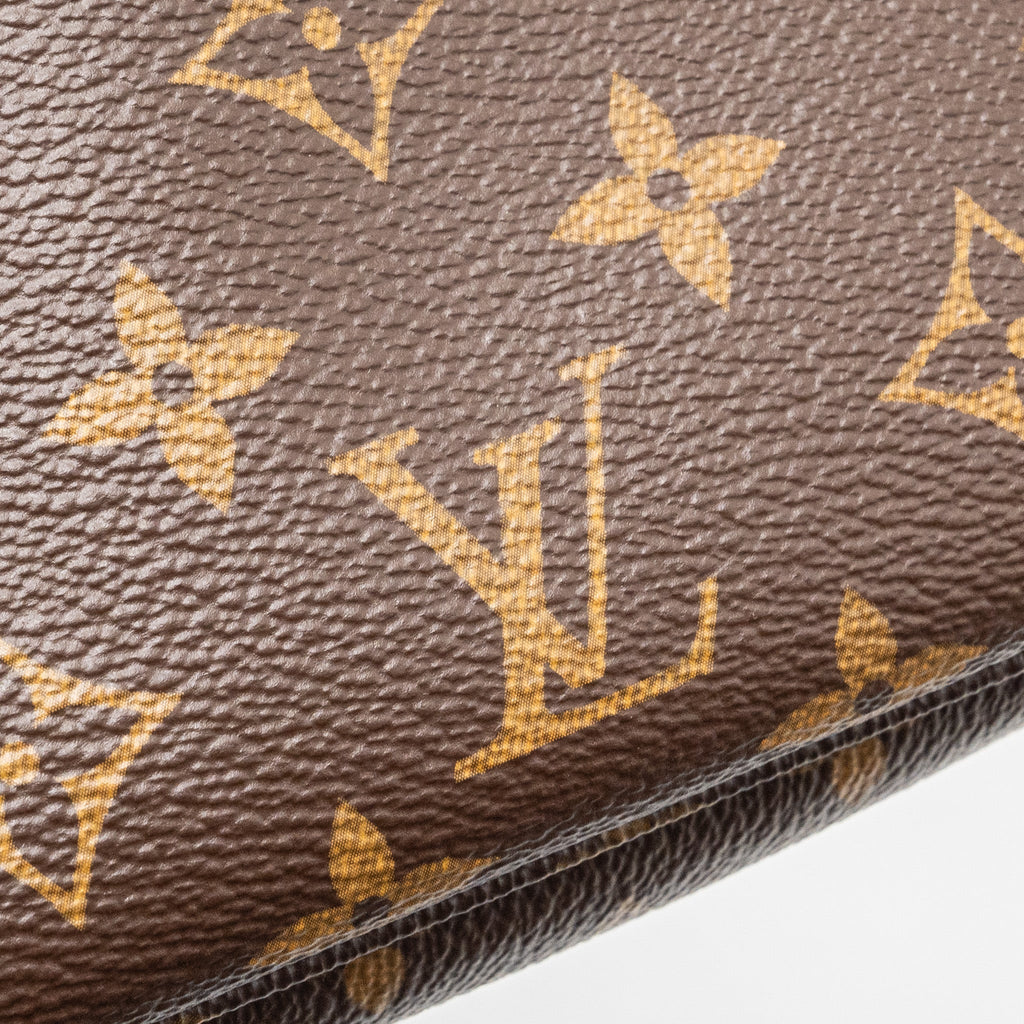 louis-vuitton-pochette-accessories-monogram-canvas-ghw-4