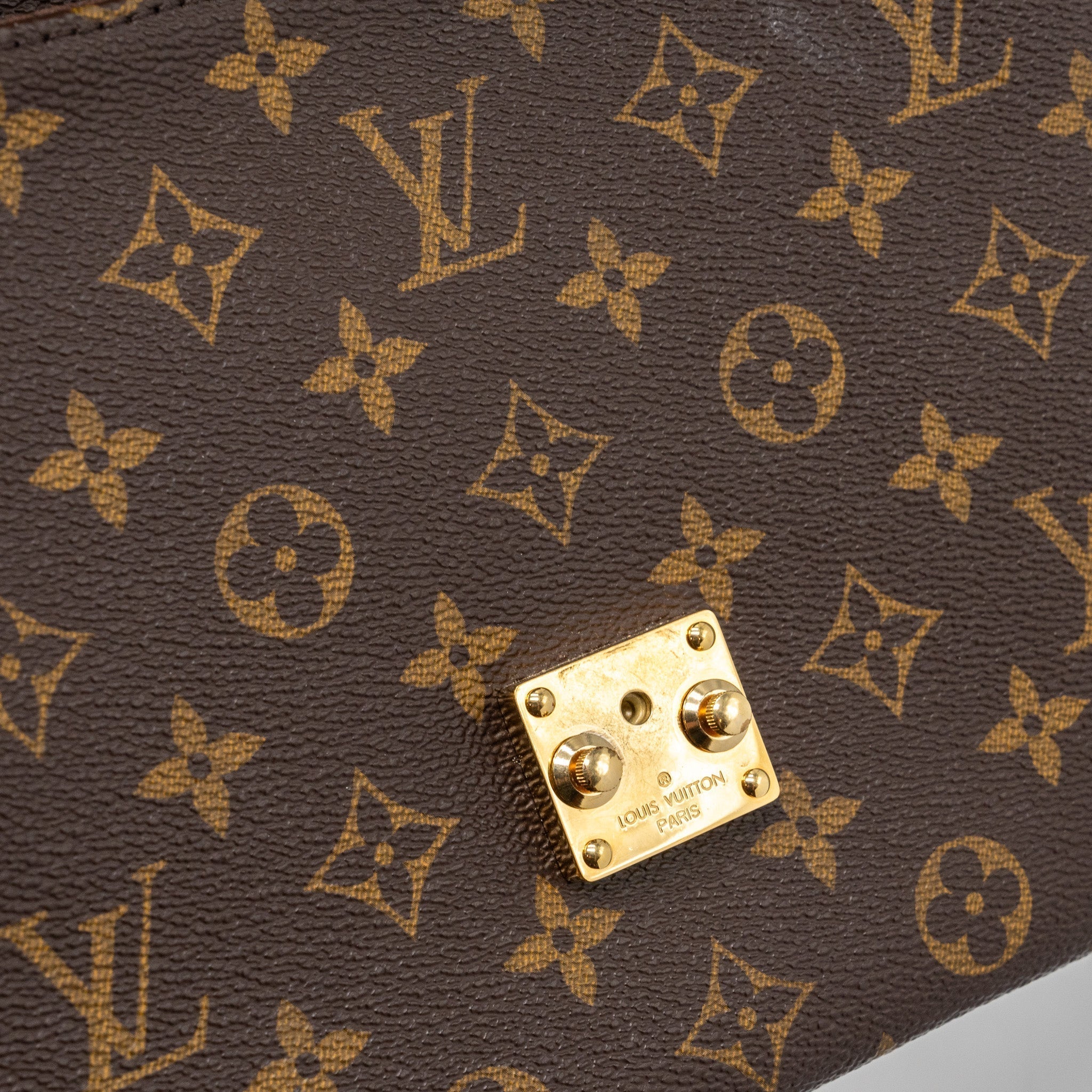 louis-vuitton-pochette-metis-monogram-canvas-ghw-16
