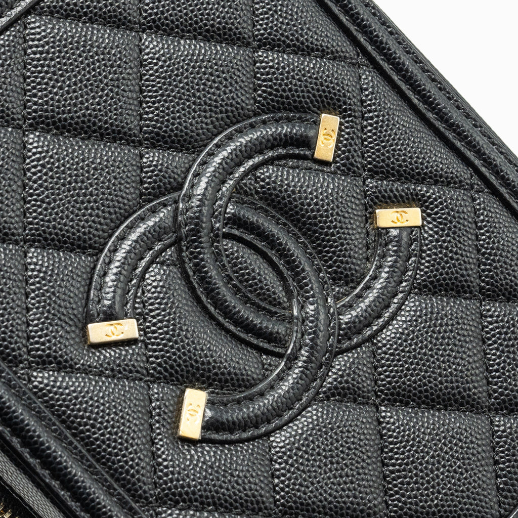 chanel-filigree-vertical-vanity-case-caviar-black-ghw