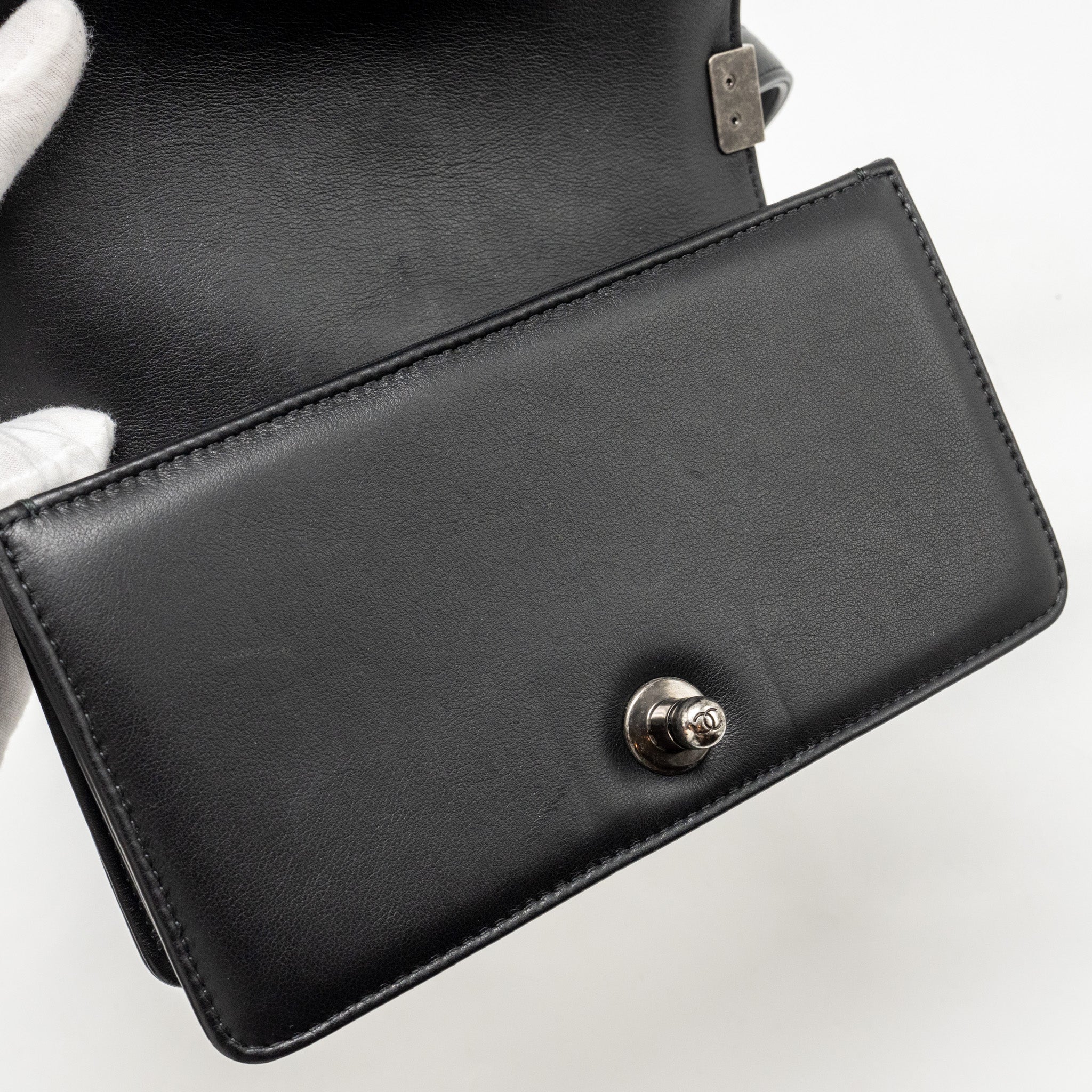 chanel-small-boy-bag-lambskin-black-ruthenium-shw
