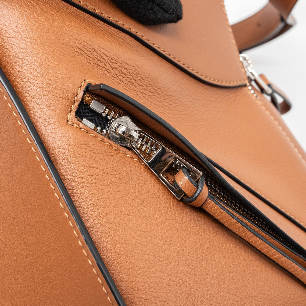 loewe-small-hammock-bag-calfskin-caramel-shw