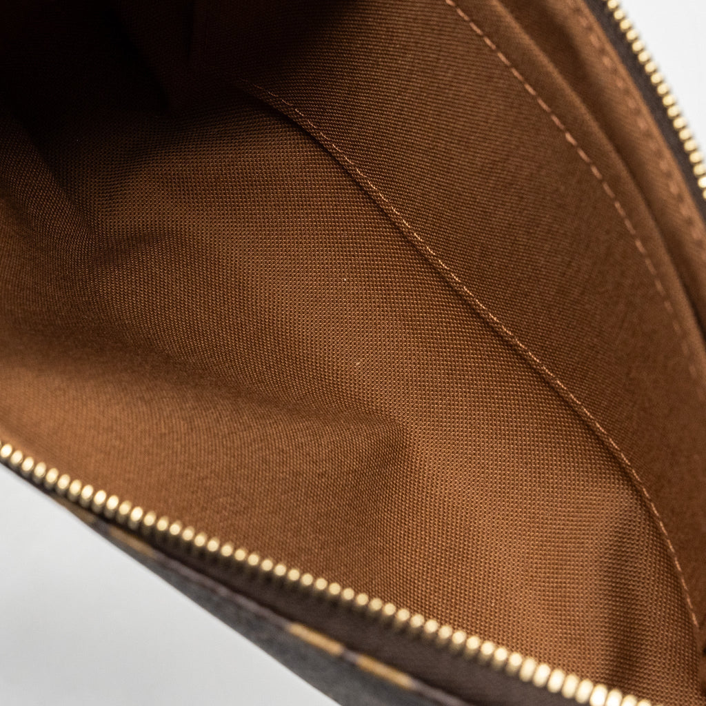 louis-vuitton-pochette-accessories-monogram-canvas-ghw-4