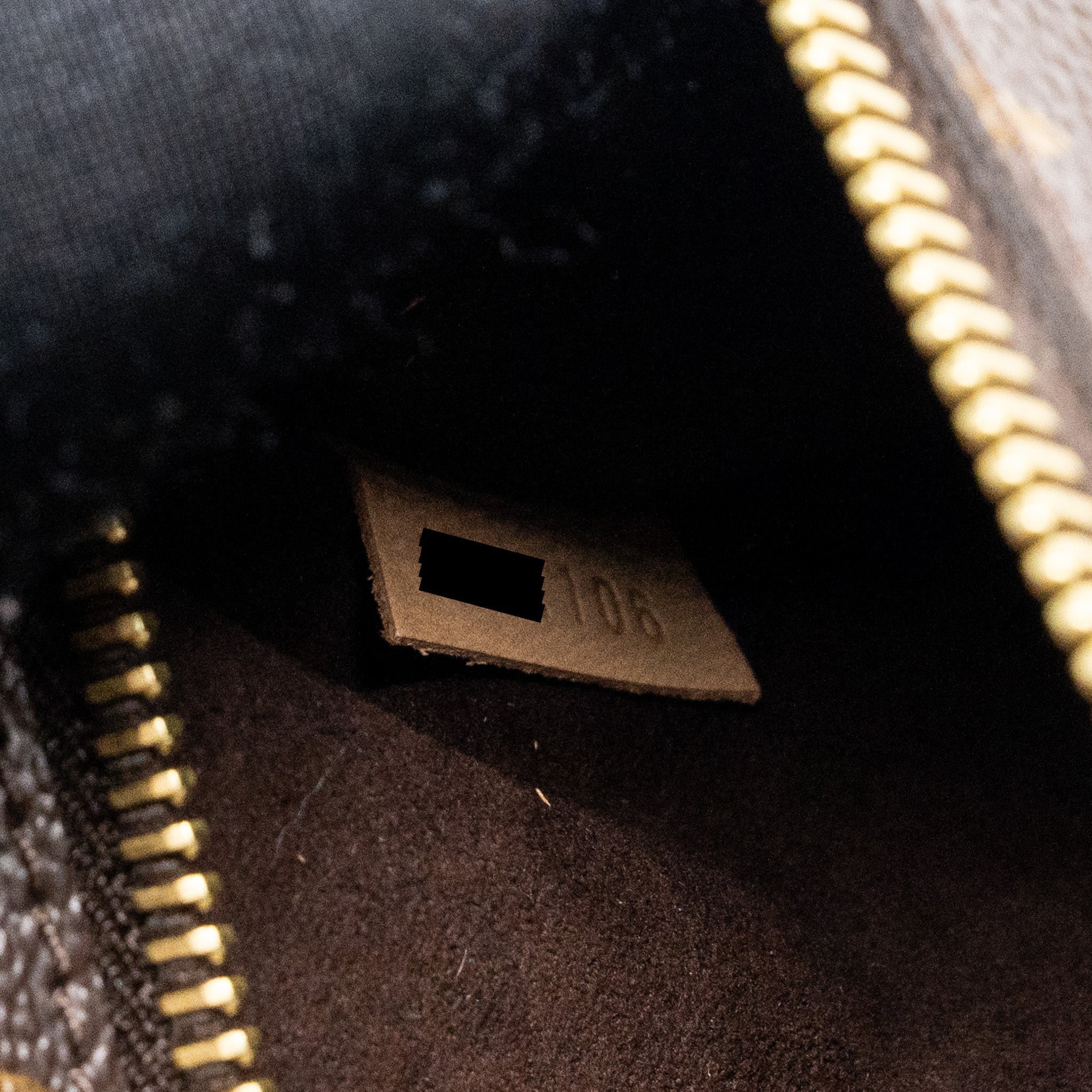 louis-vuitton-pochette-metis-monogram-canvas-ghw-16